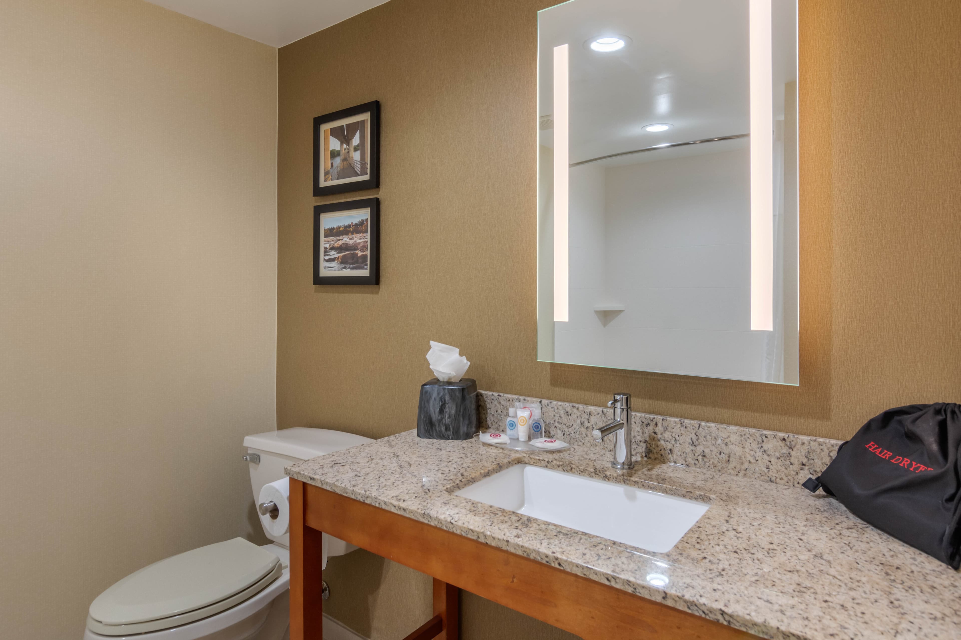 Comfort Suites Southpark - Image 5