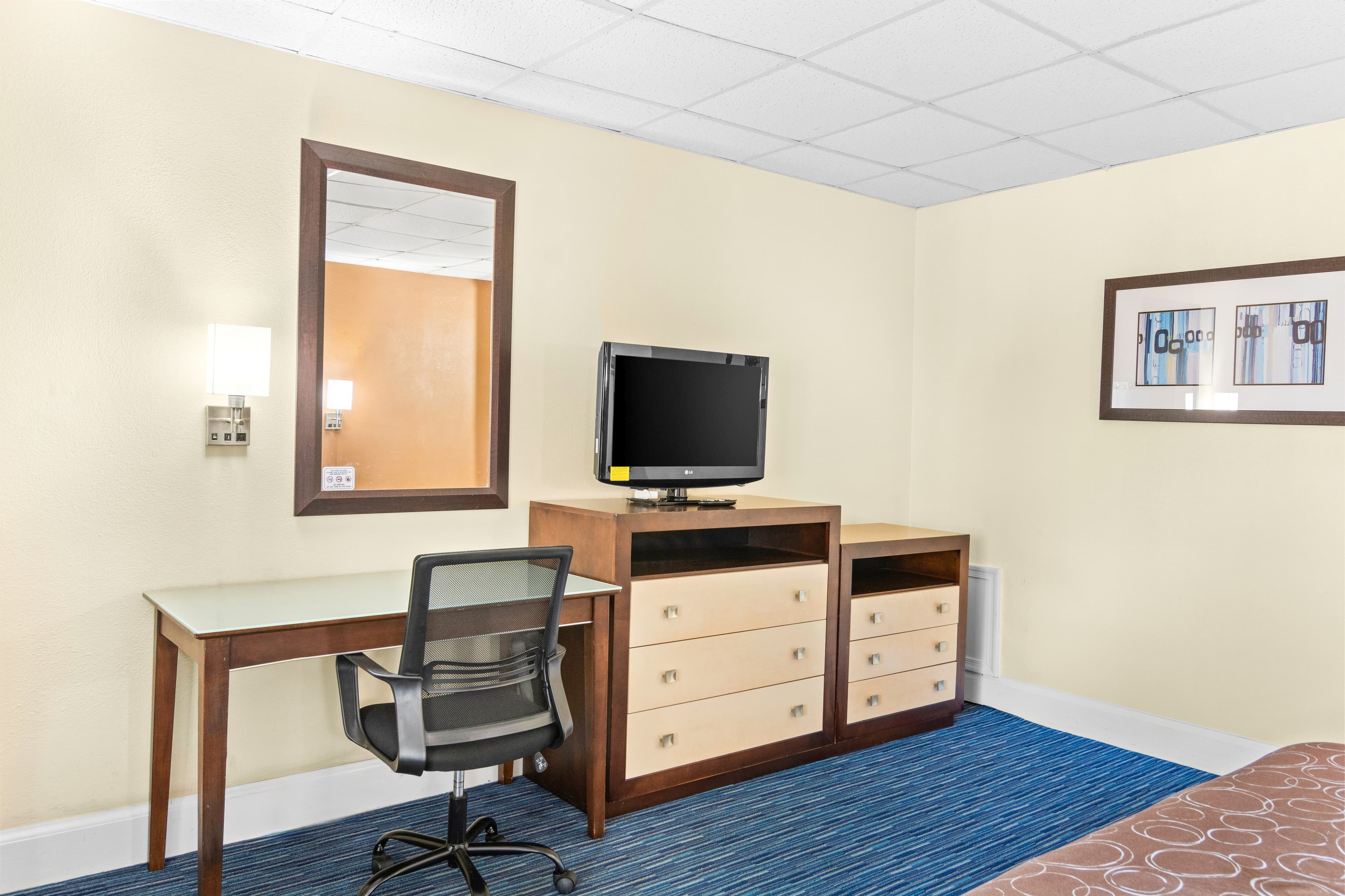 Rodeway Inn Williamsburg Historic Area - Image 4