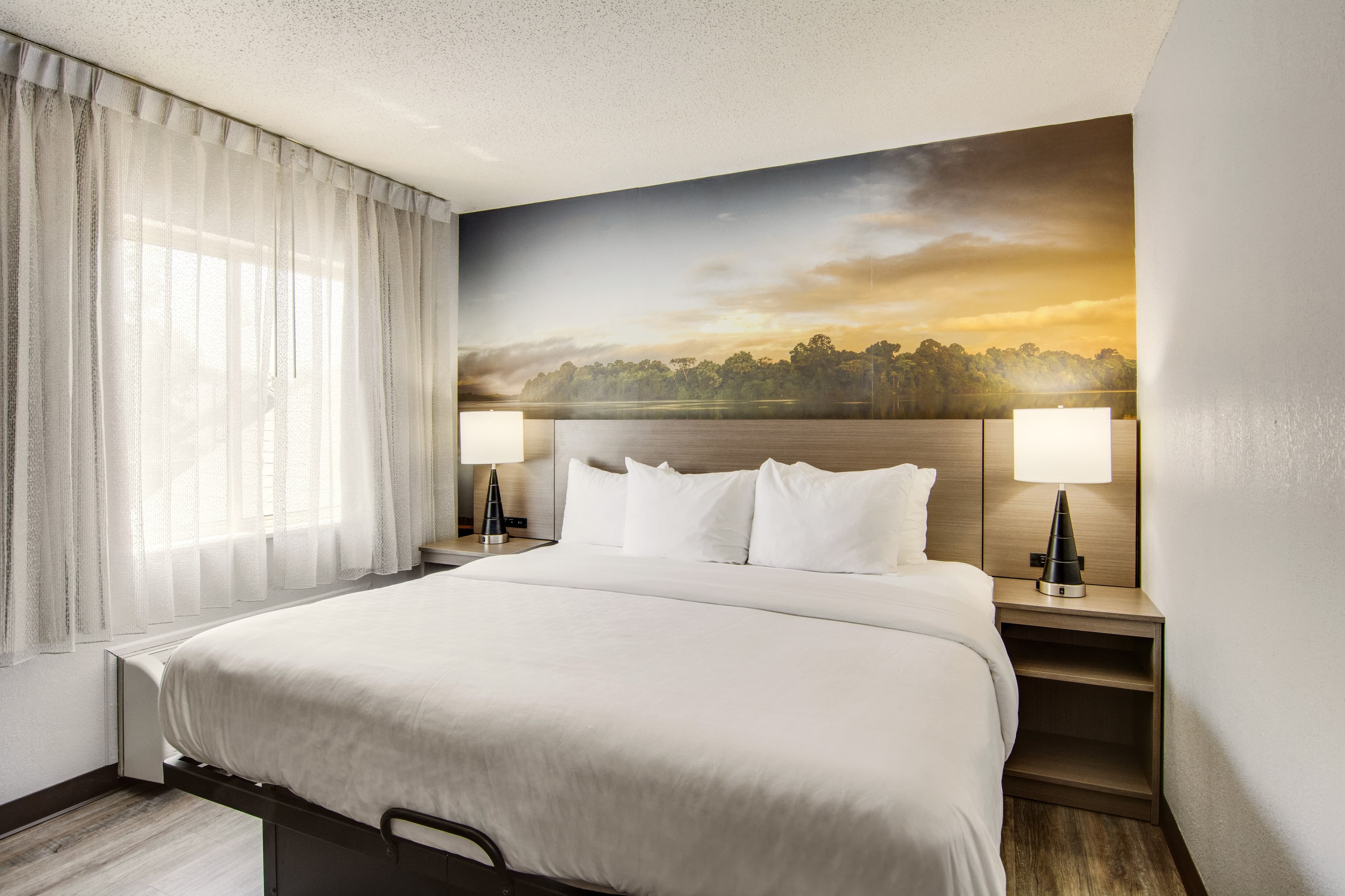 Clarion Pointe on the lake Clarksville-South Hill West — 25