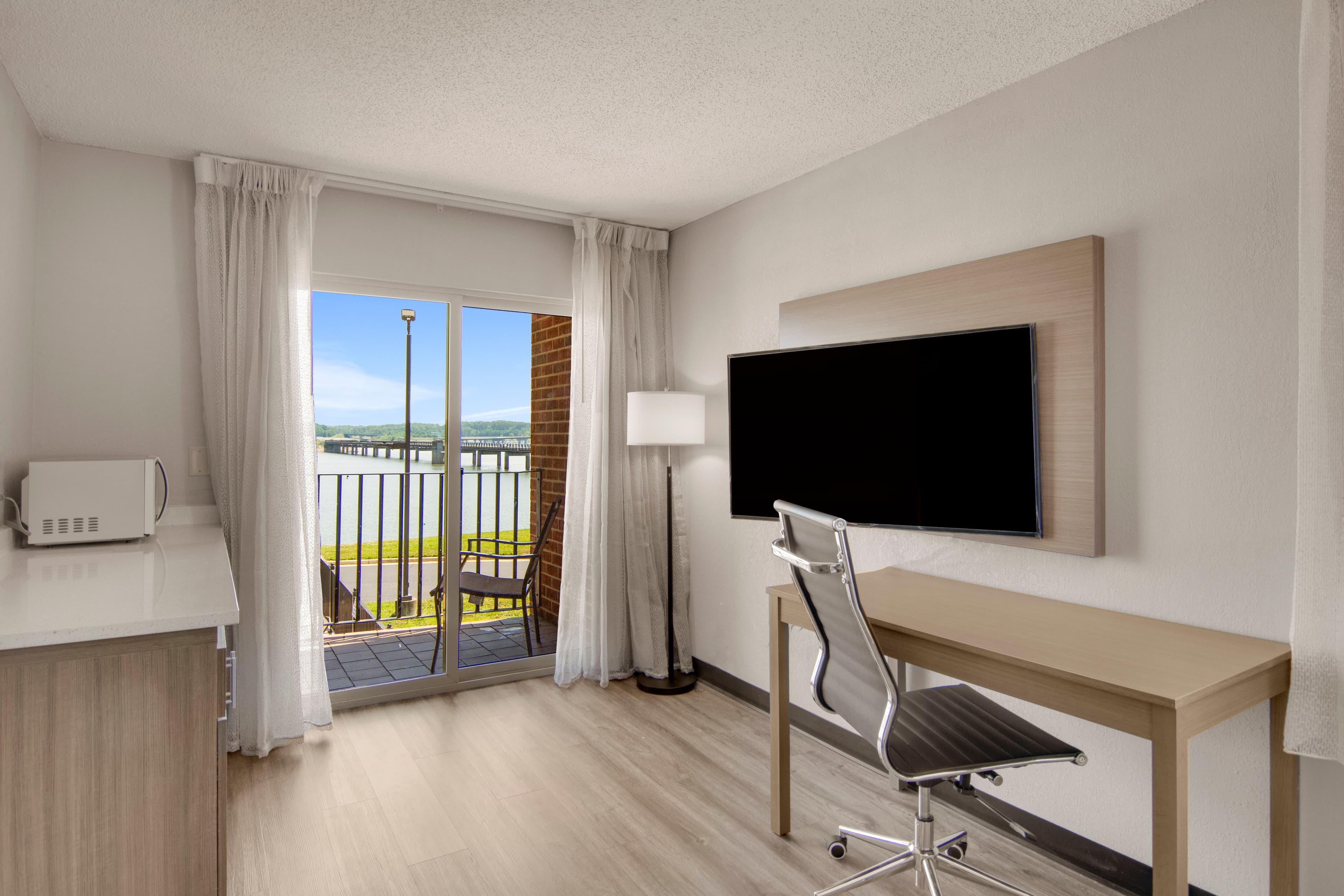 Clarion Pointe on the lake Clarksville-South Hill West — 28