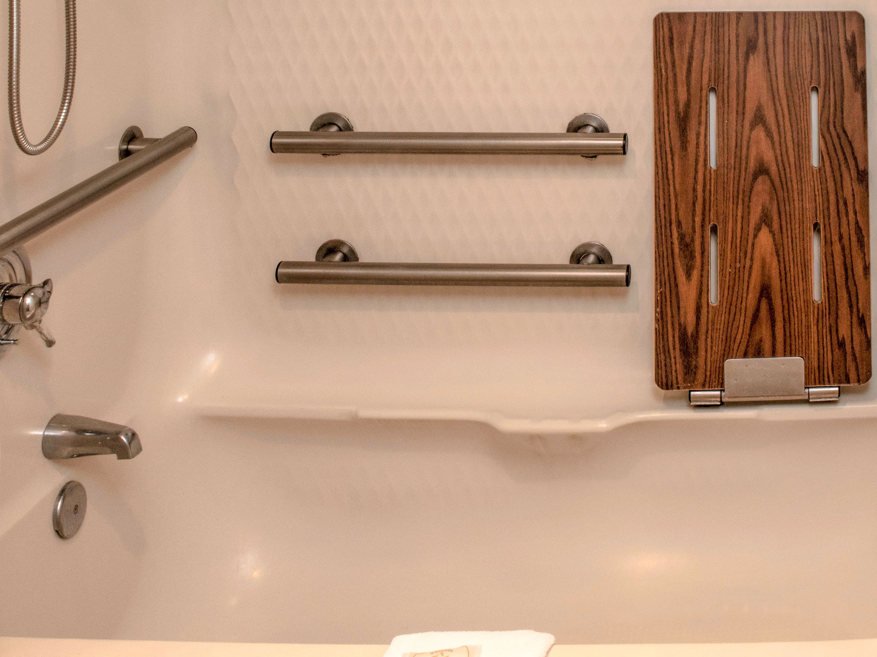 Quality Suites Lake Wright - Norfolk Airport - Image 3