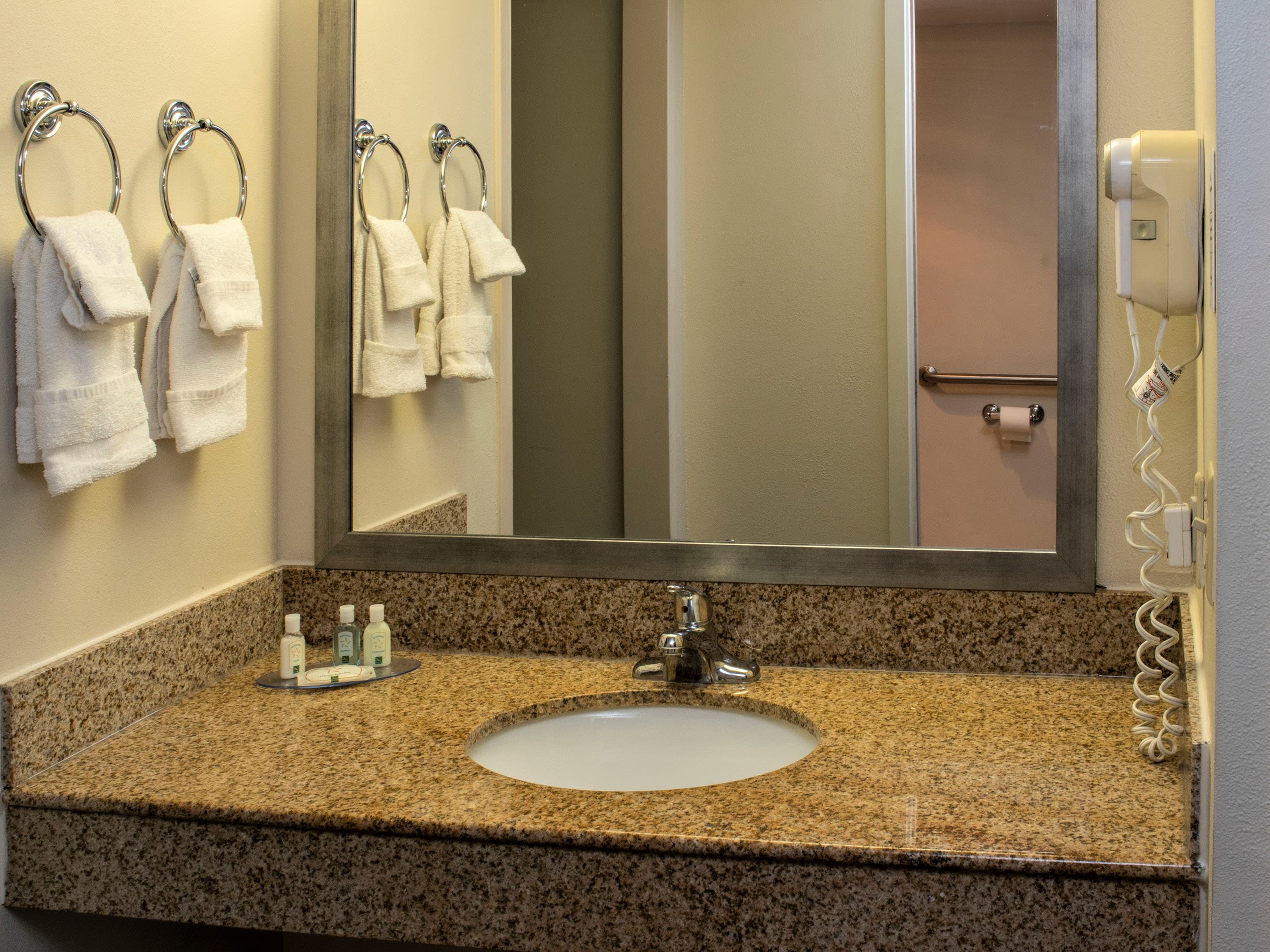 Quality Suites Lake Wright - Norfolk Airport — 17