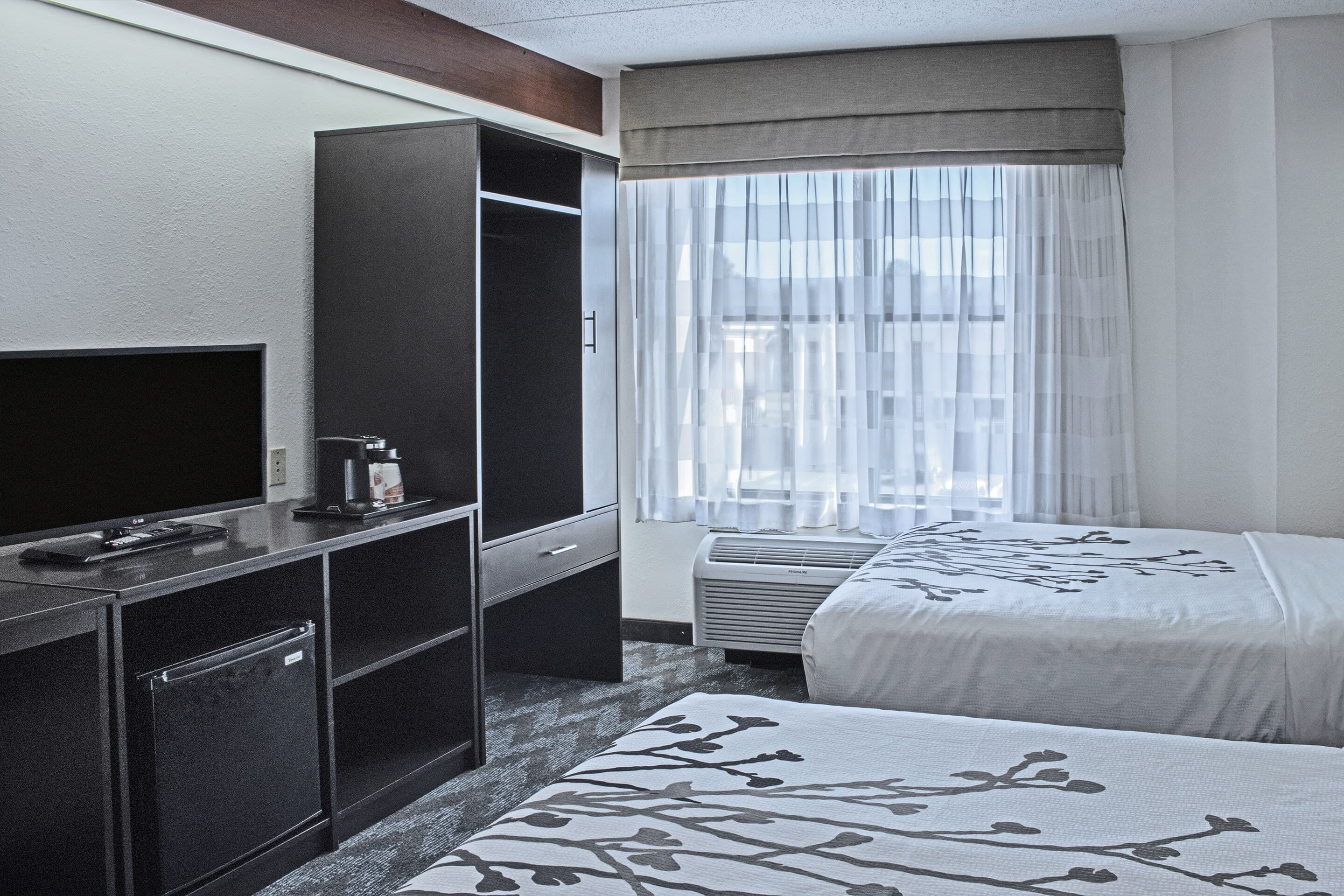 Sleep Inn Lake Wright - Norfolk Airport - Image 4