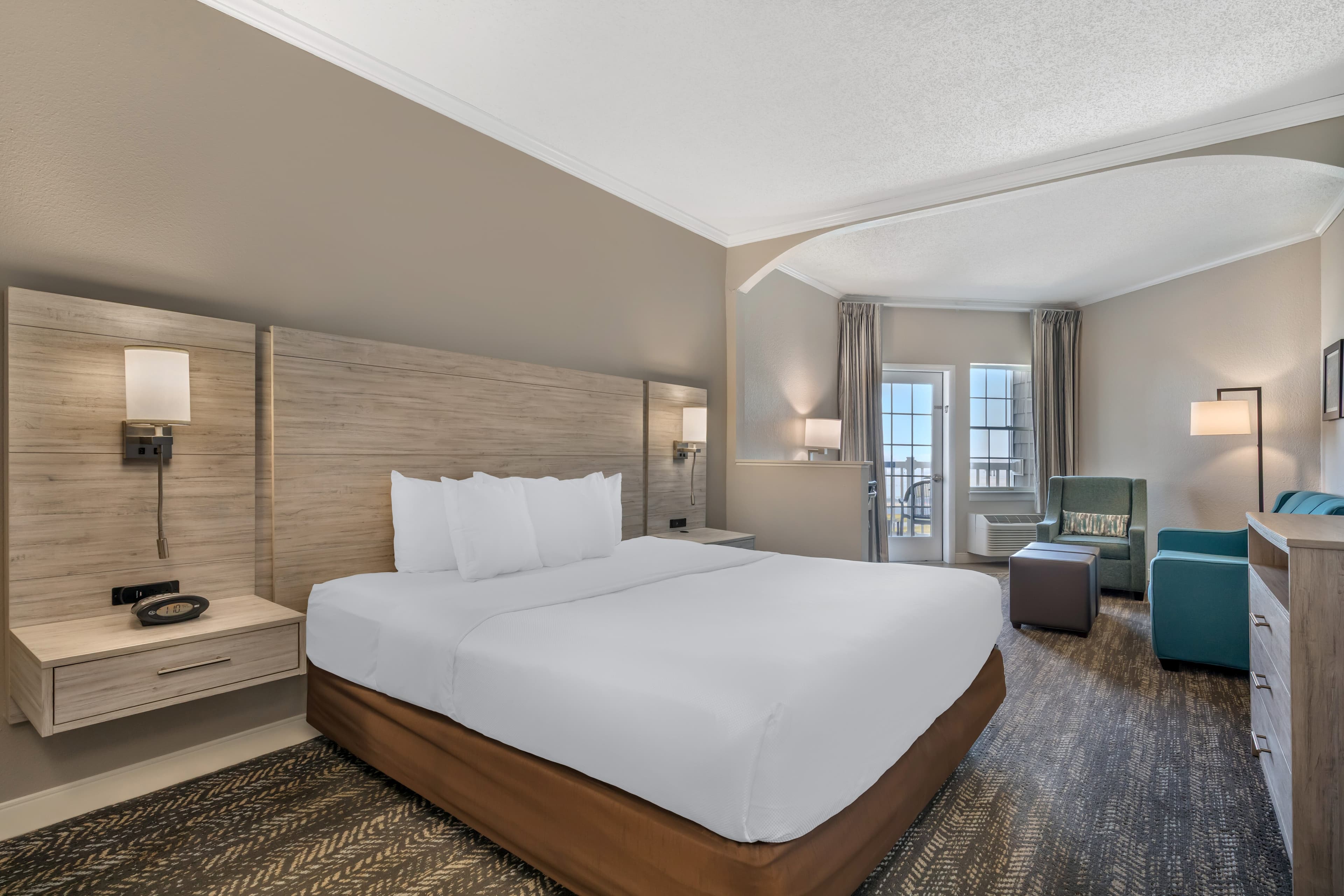 Comfort Suites Chincoteague Island Bayfront Resort - Image 2