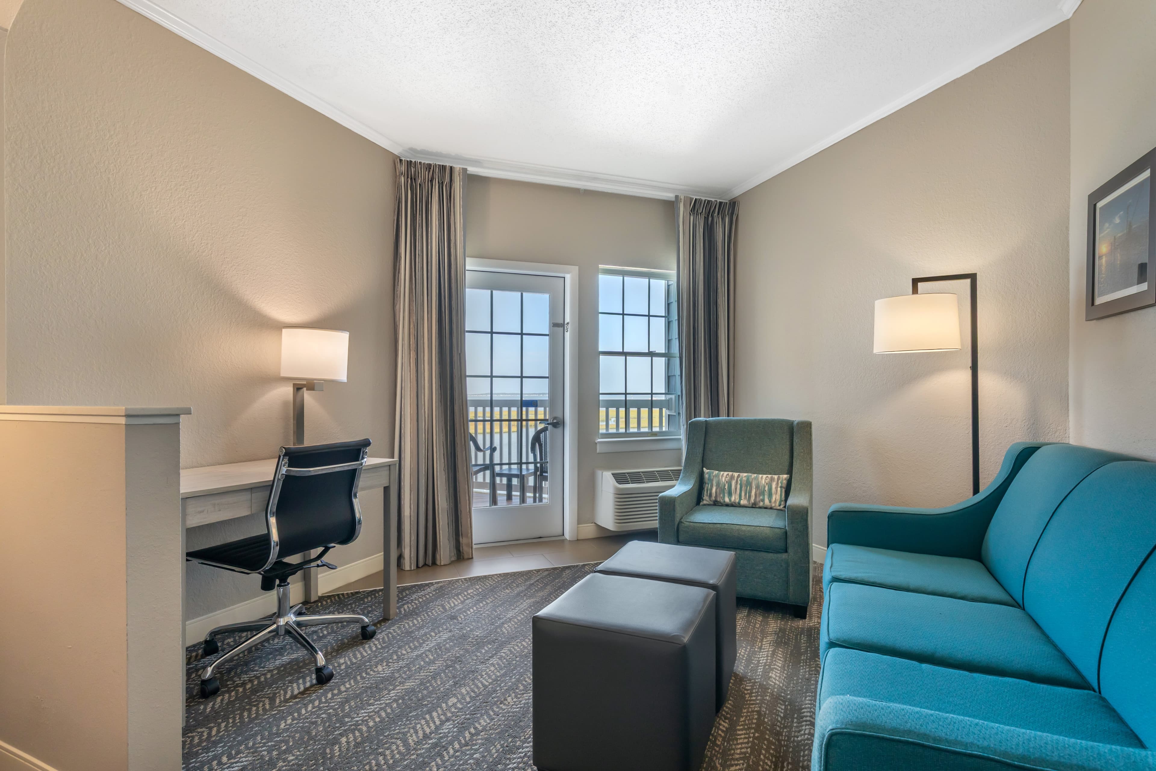 Comfort Suites Chincoteague Island Bayfront Resort - Image 3