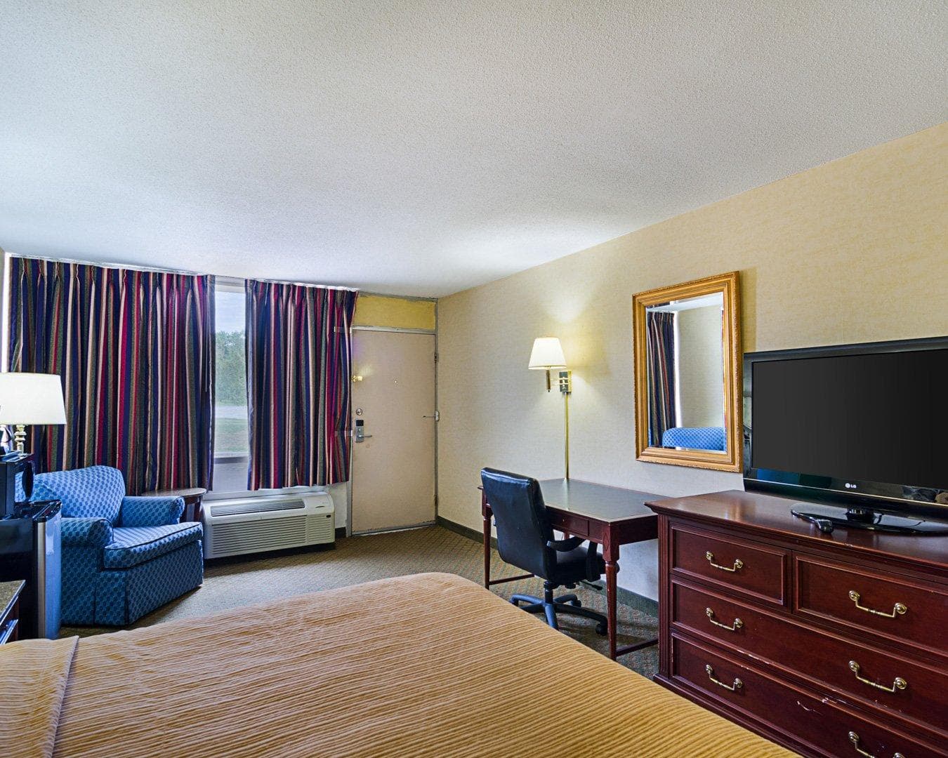 Quality Inn Shenandoah Valley - Image 4