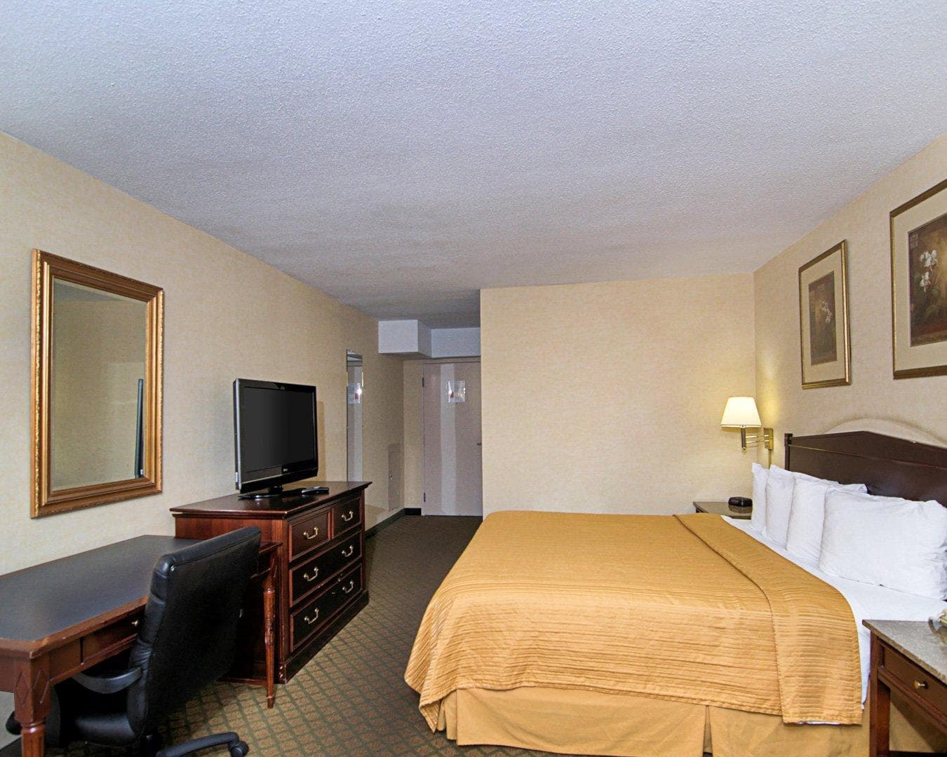 Quality Inn Shenandoah Valley - Image 5