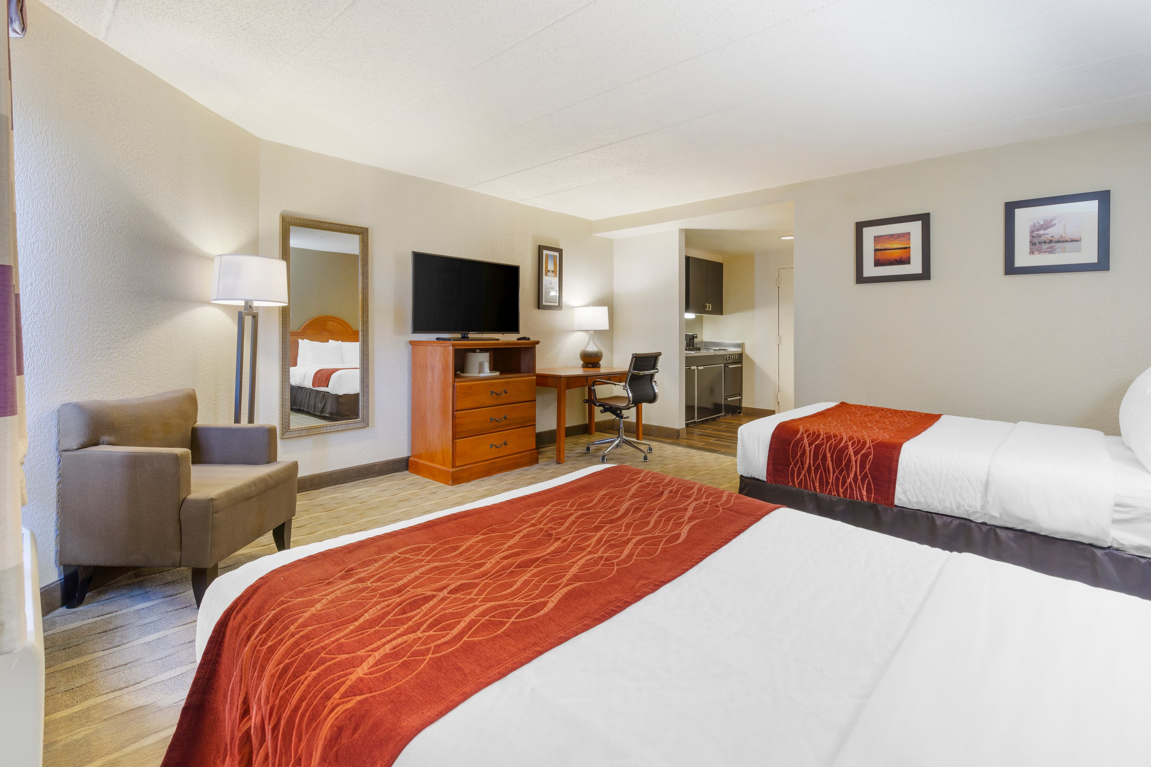 Comfort Inn University Center - Image 4