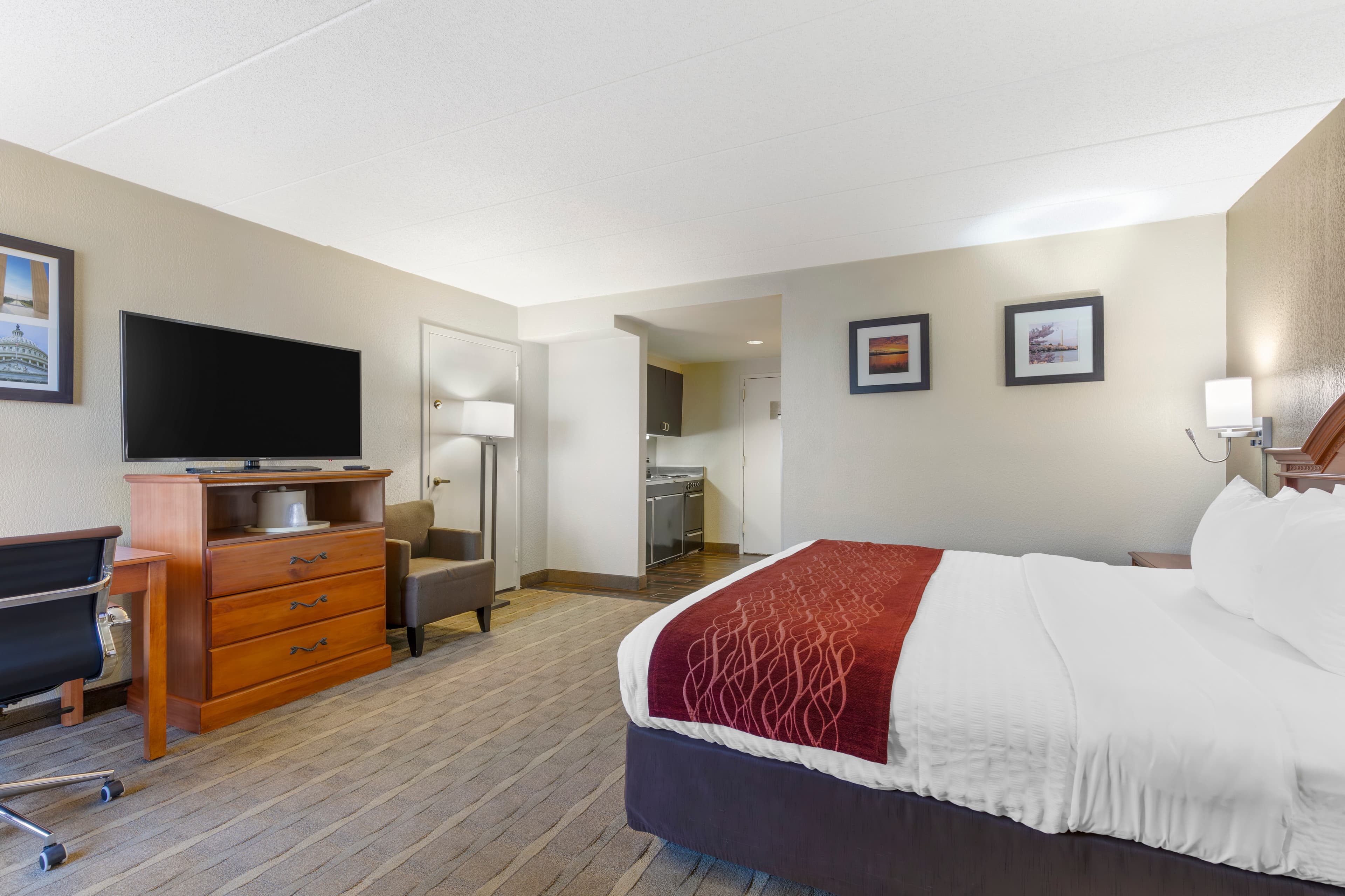 Comfort Inn University Center - Image 4
