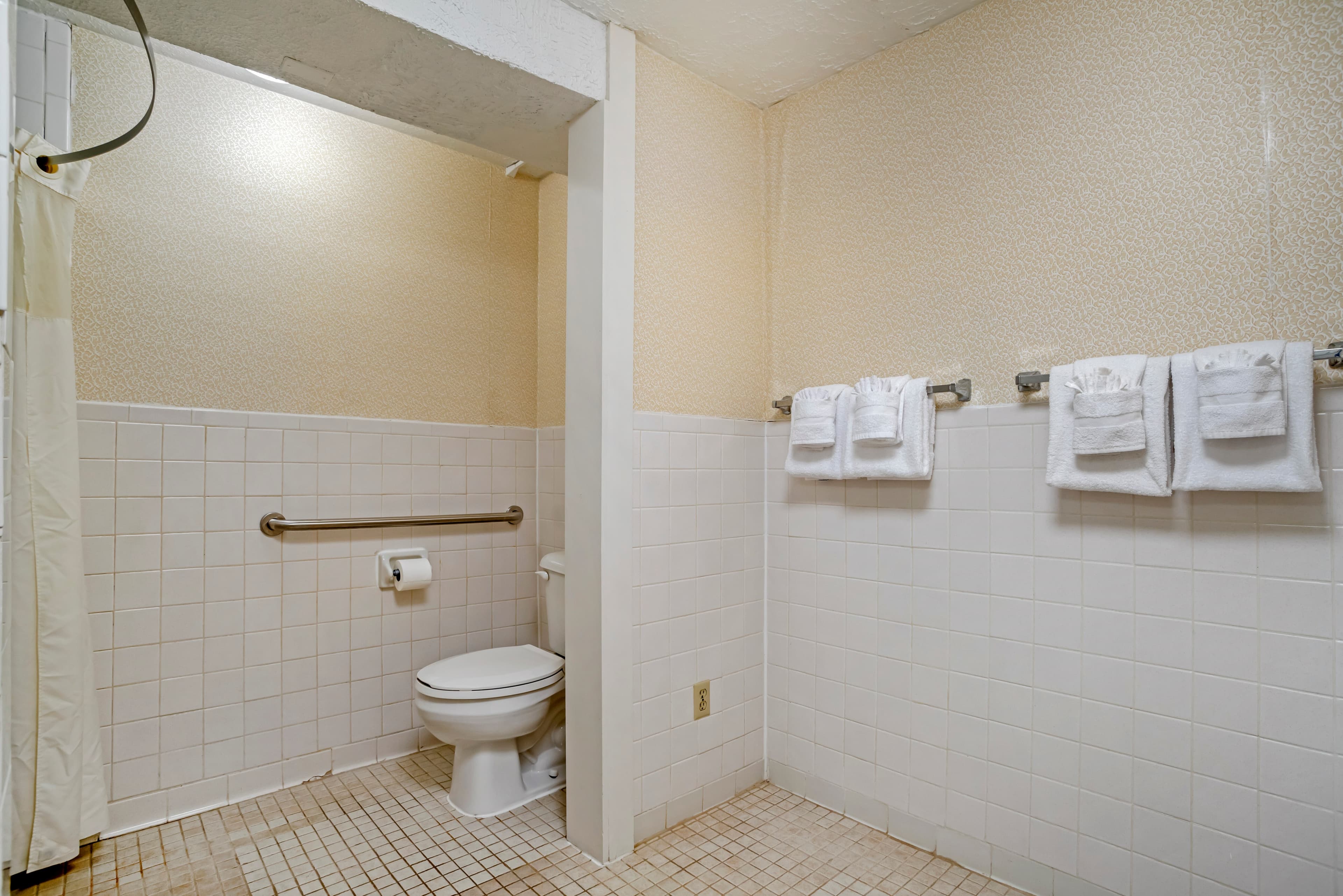 Quality Inn Fredericksburg near Historic Downtown — 12