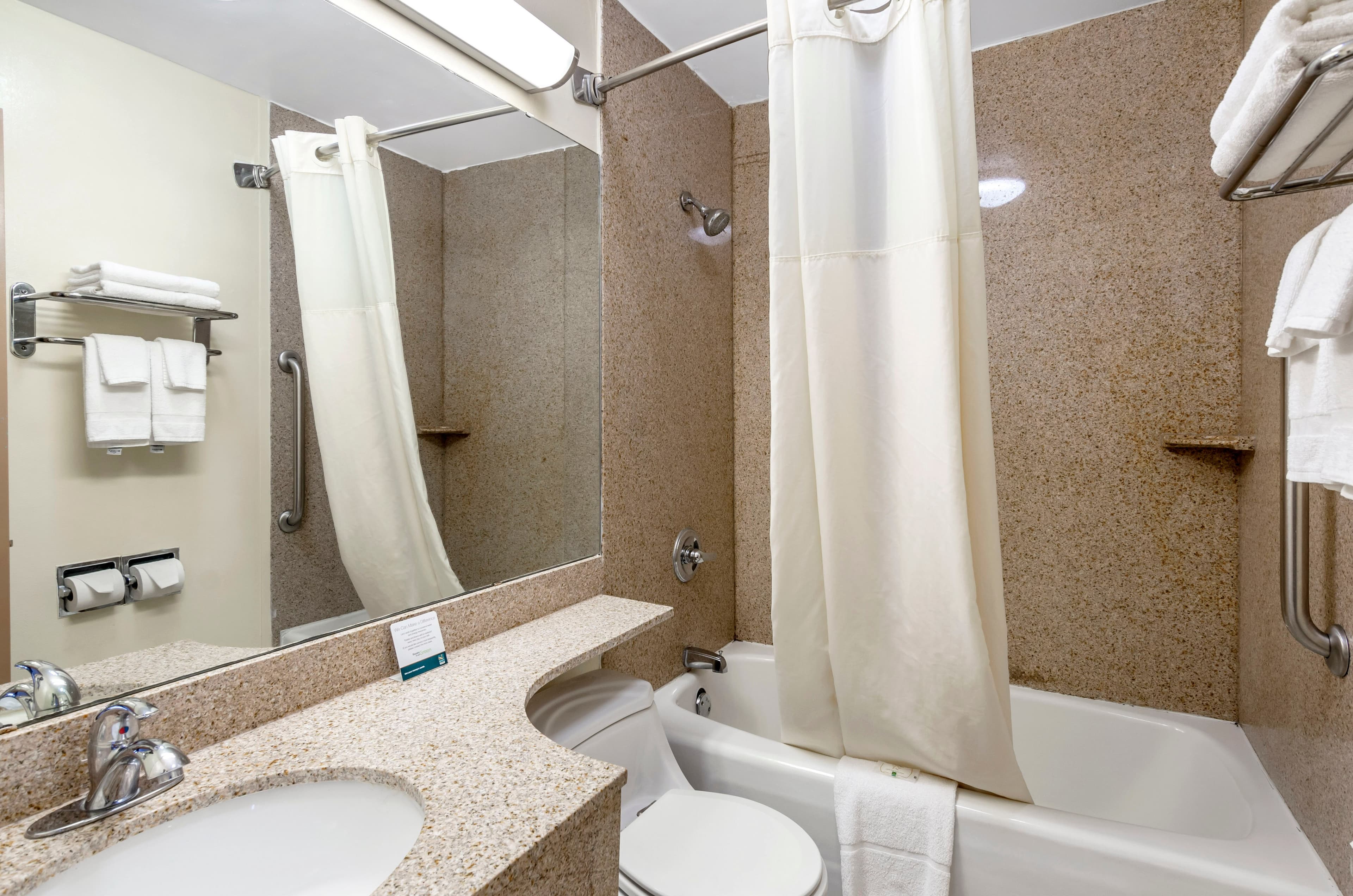 Quality Inn Waynesboro - Skyline Drive — 19