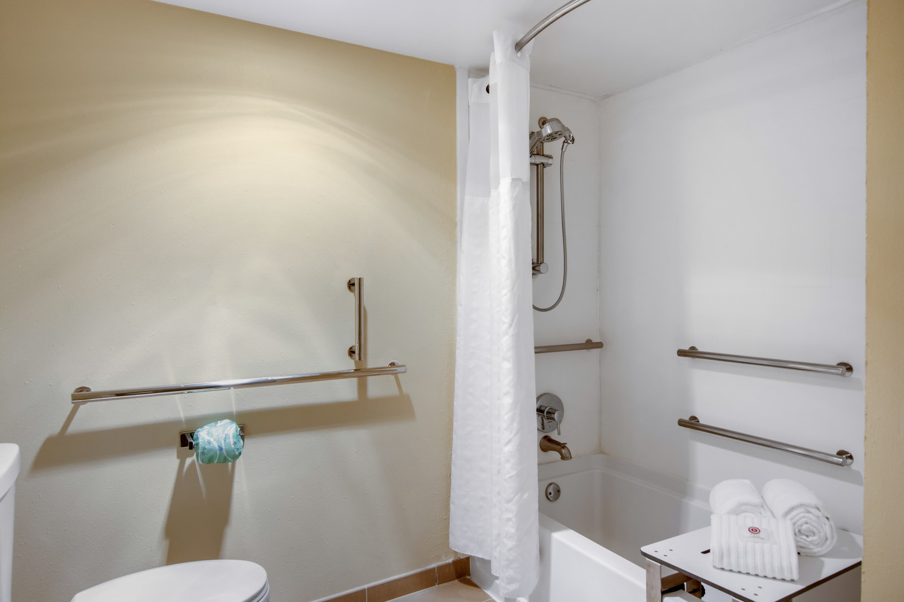 Comfort Inn Chester - Richmond South — 11