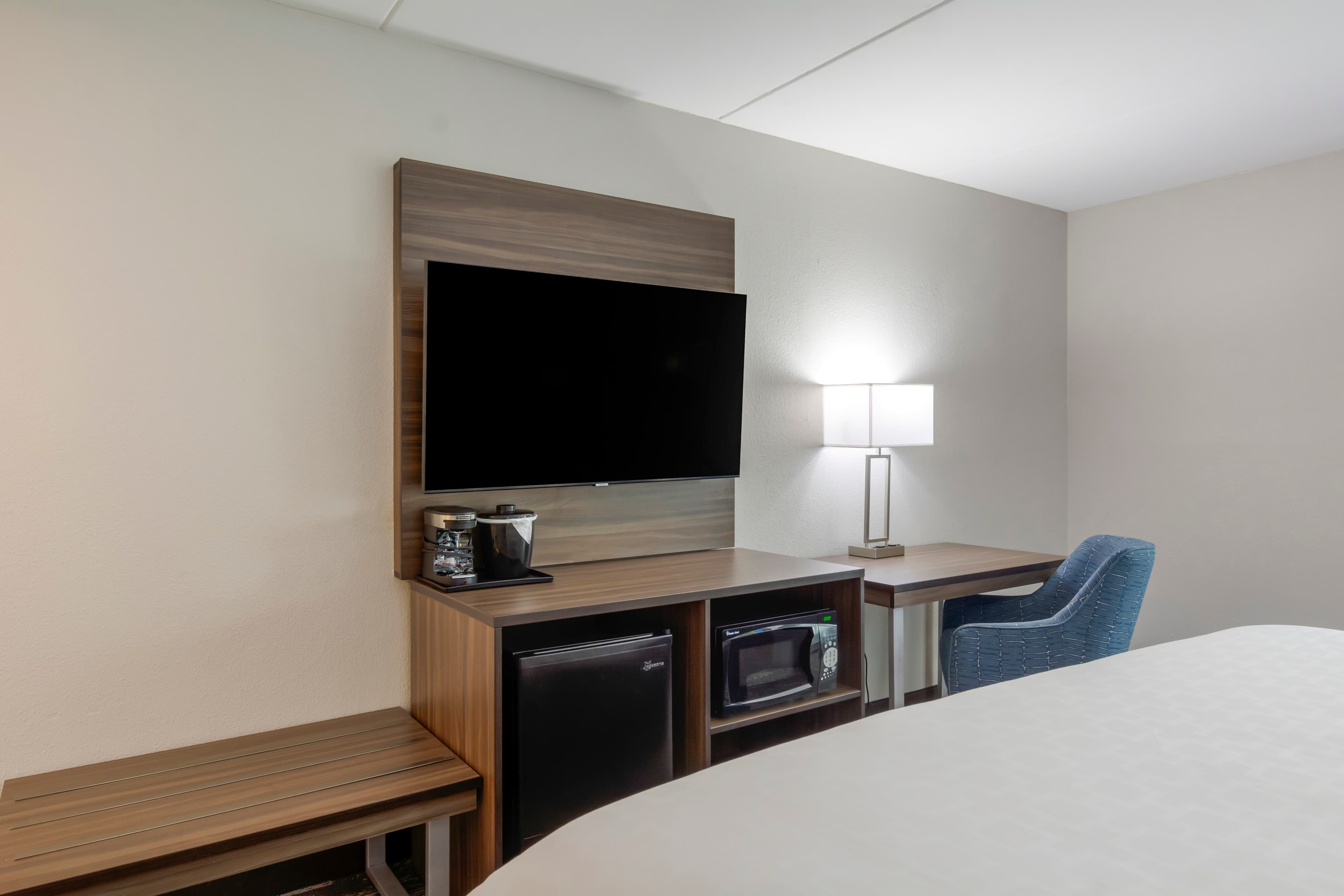 Clarion Pointe Charlottesville — 9