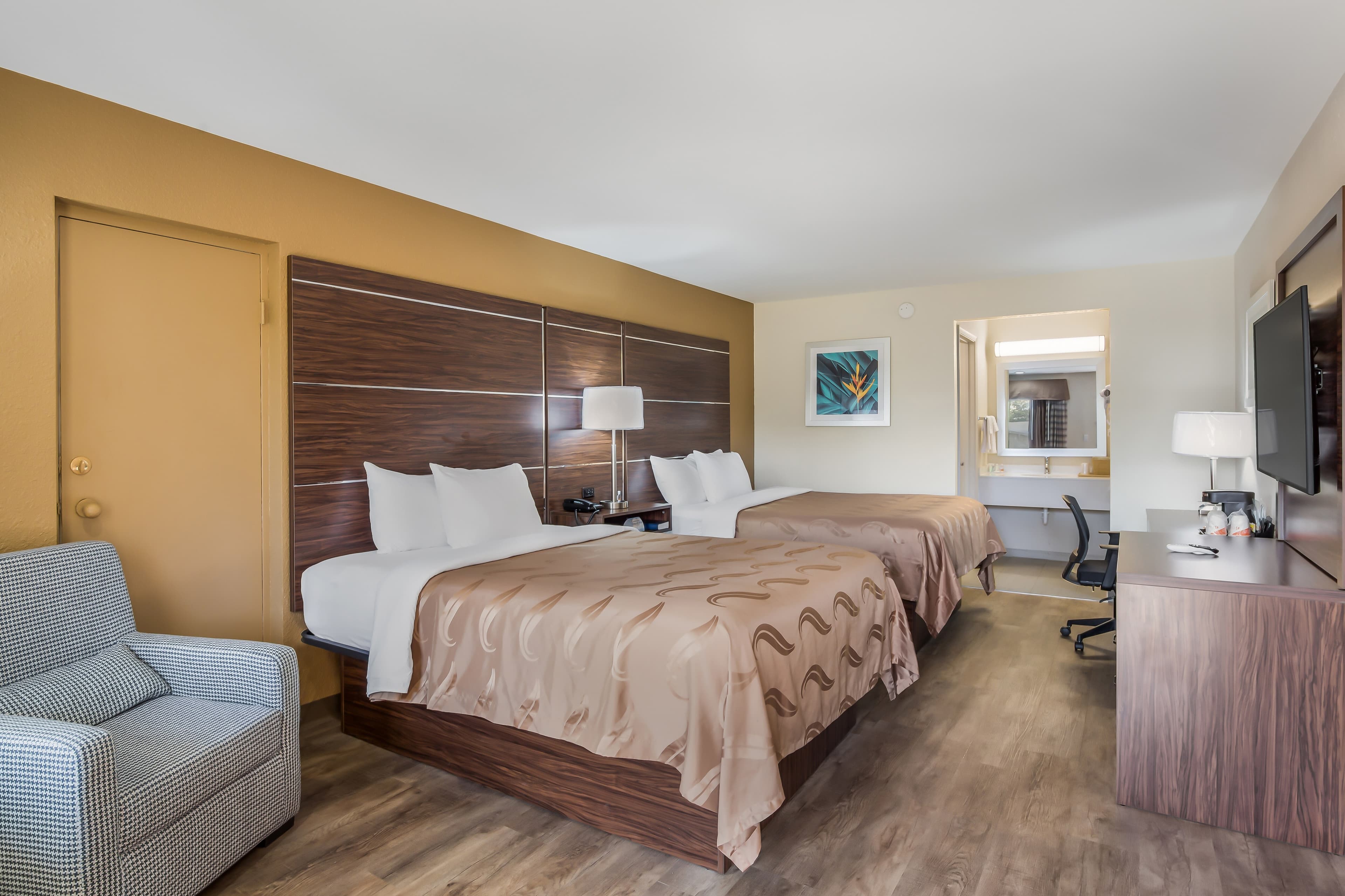 Quality Inn & Suites Suffolk West — 15