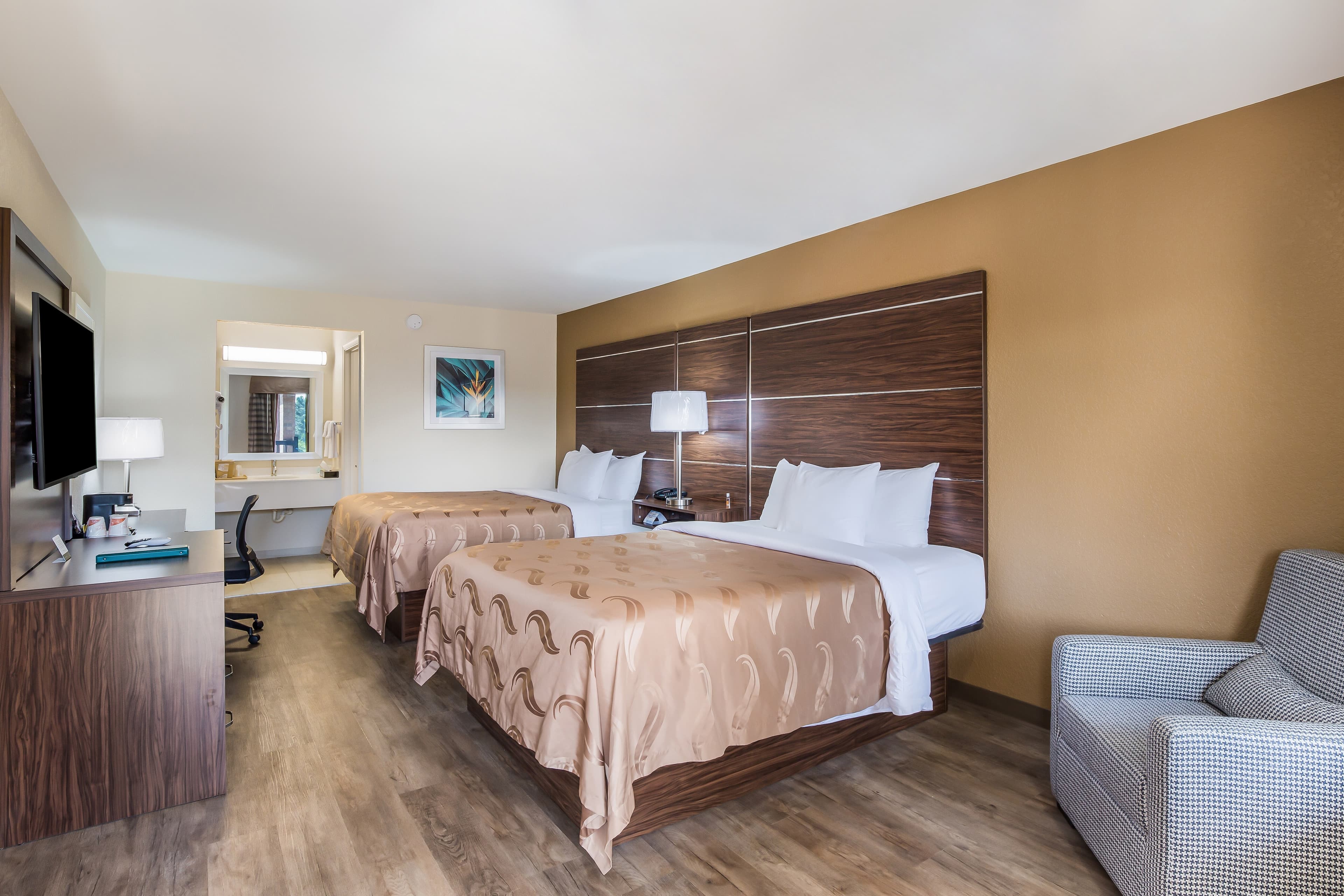 Quality Inn & Suites Suffolk West — 18