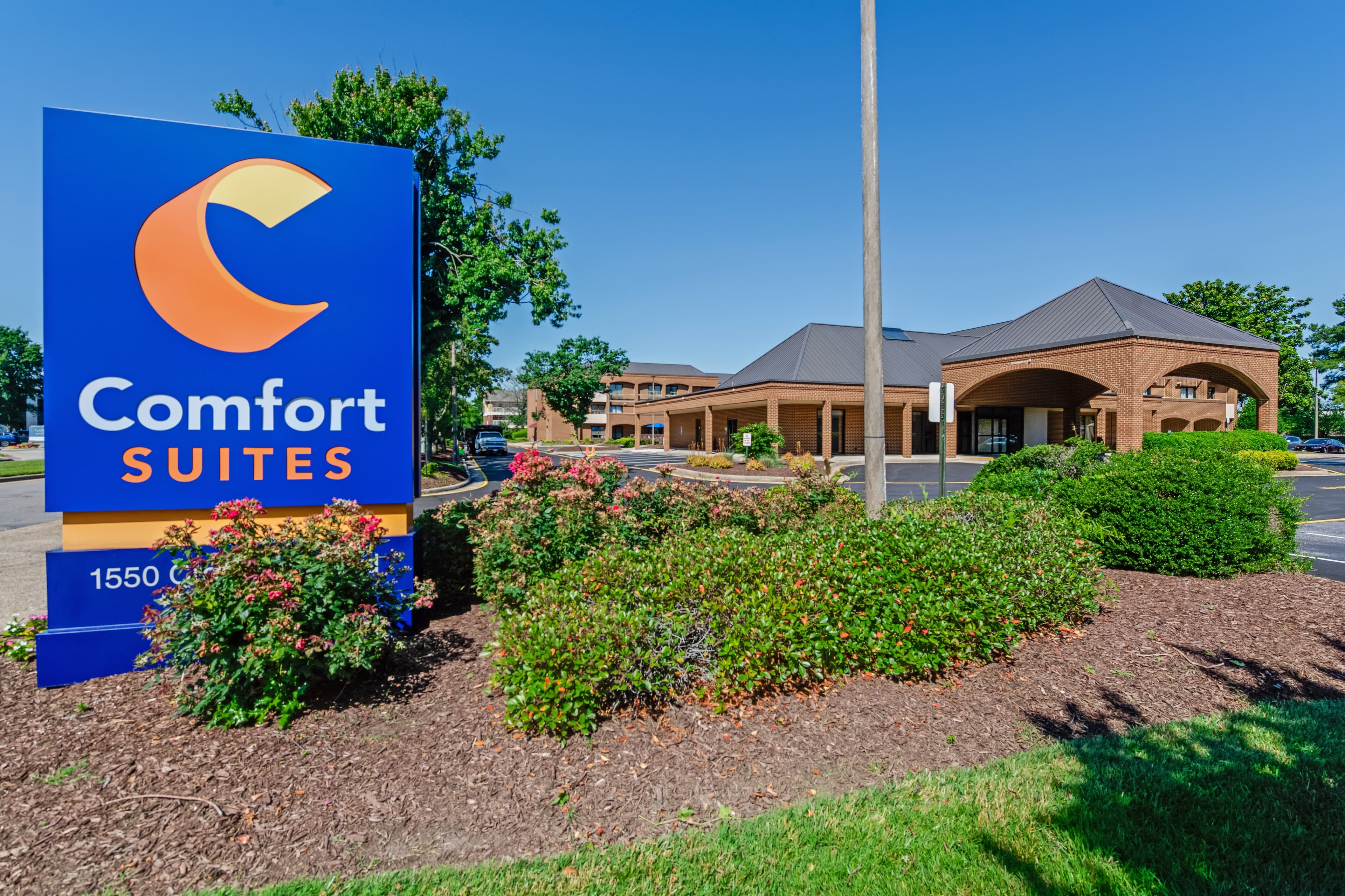 Comfort Suites Chesapeake - Norfolk - Image 1
