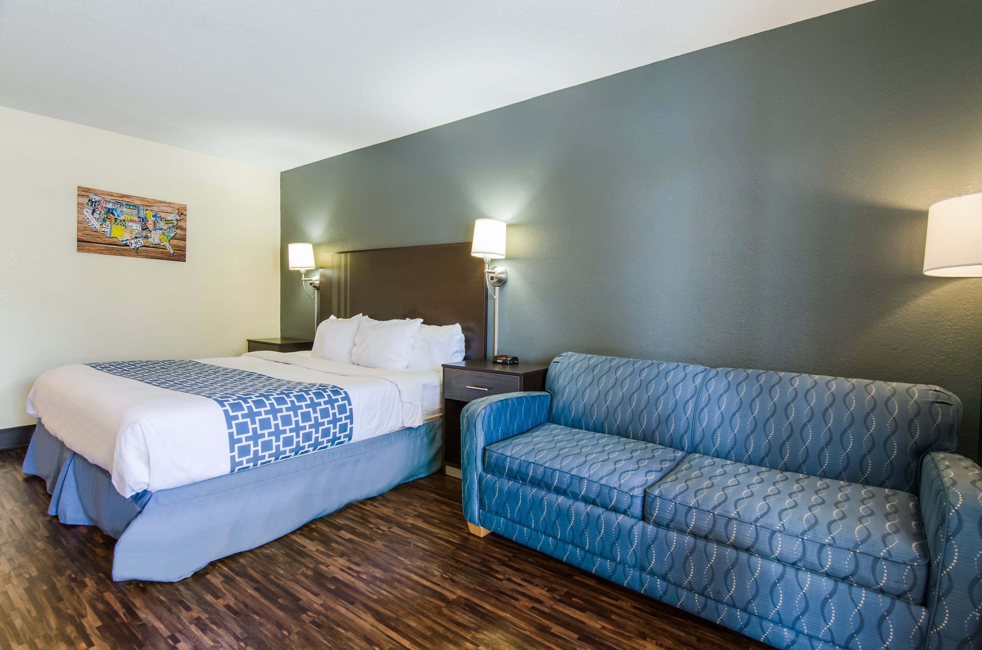 Econo Lodge Near Motor Speedway — 23