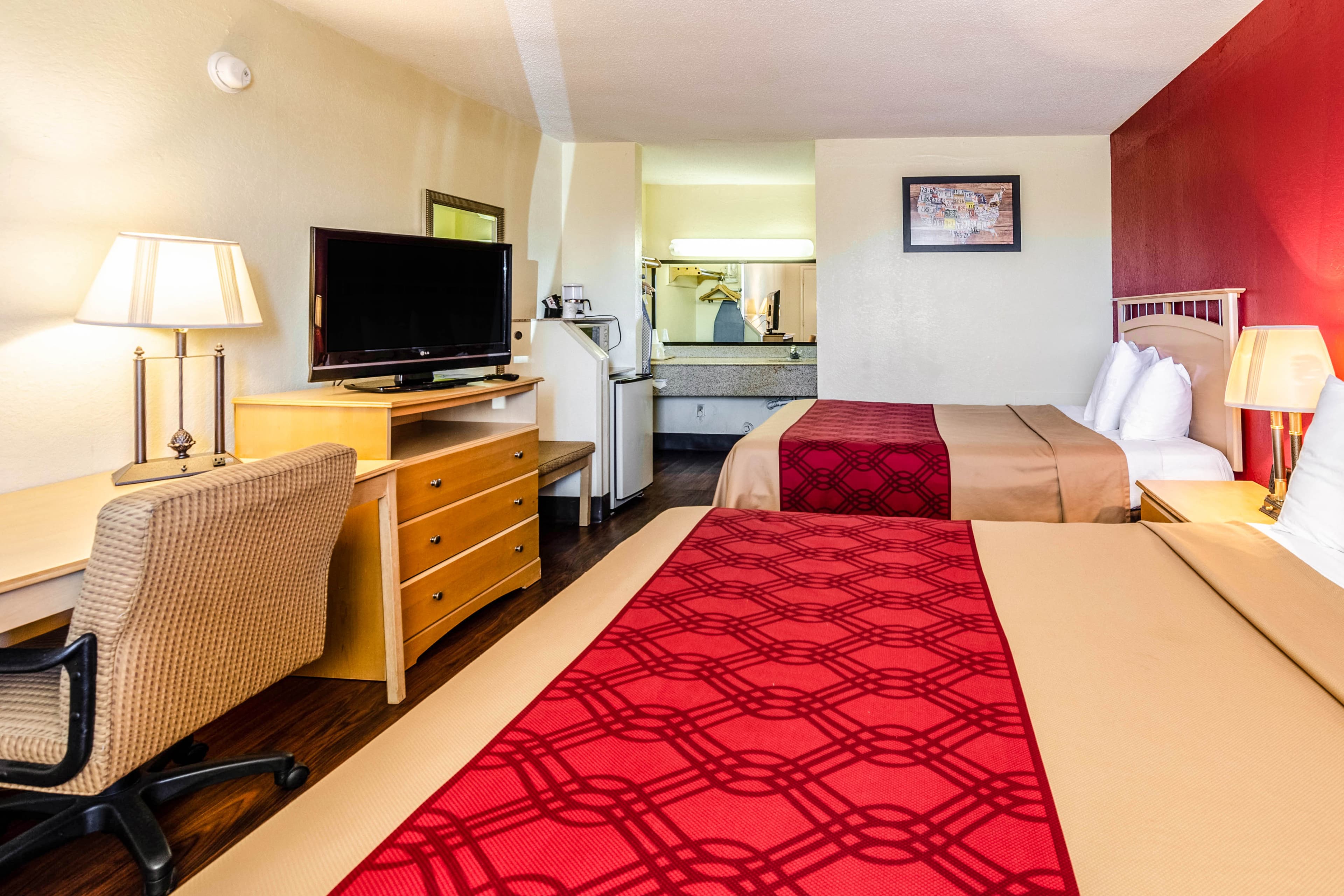 Econo Lodge Christiansburg-Blacksburg I-81 — 13