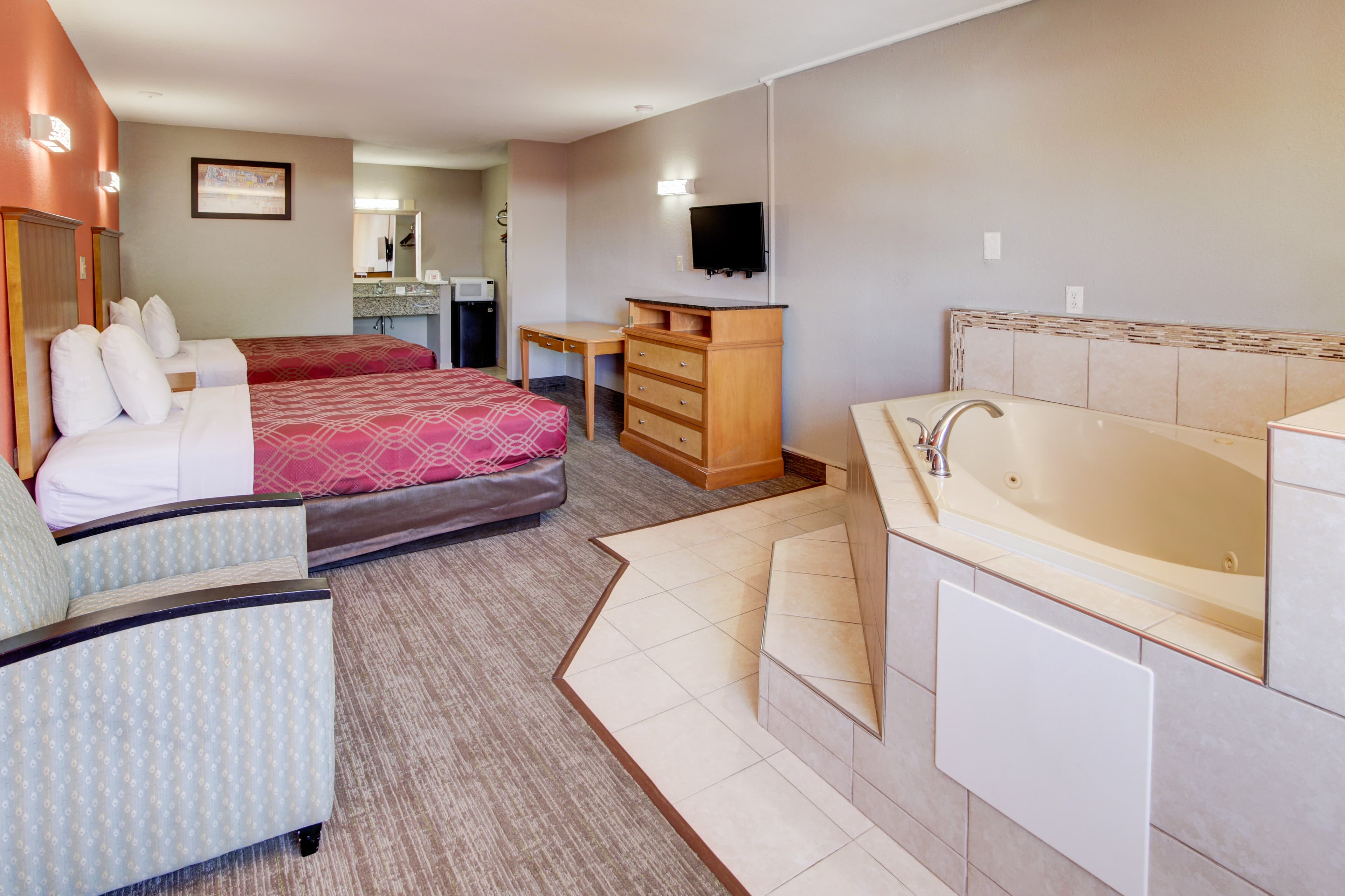 Econo Lodge Norfolk Airport - Image 3
