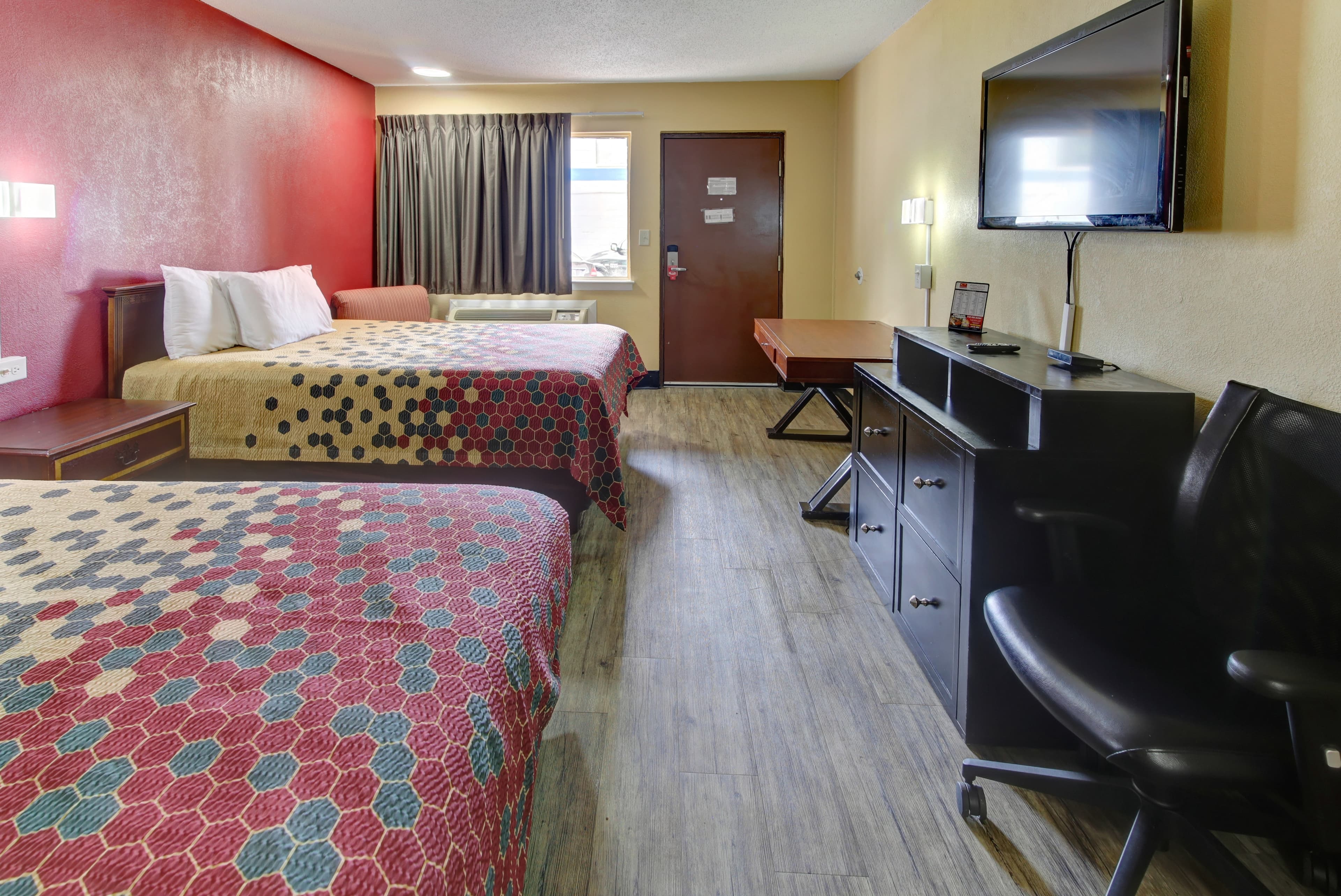 Econo Lodge Virginia Beach Town Center — 9