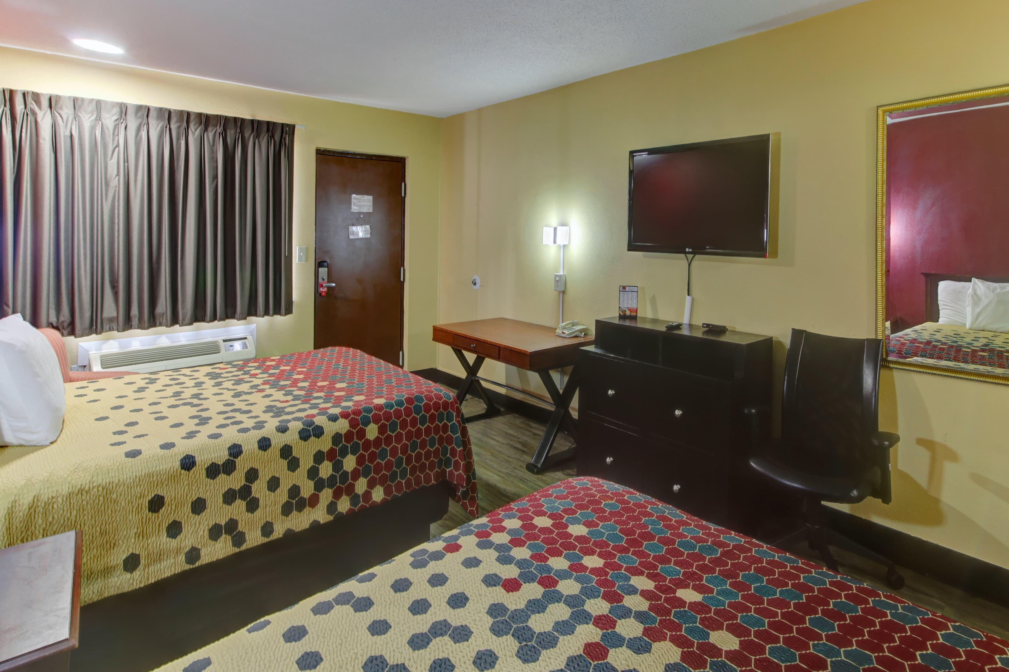 Econo Lodge Virginia Beach Town Center — 10