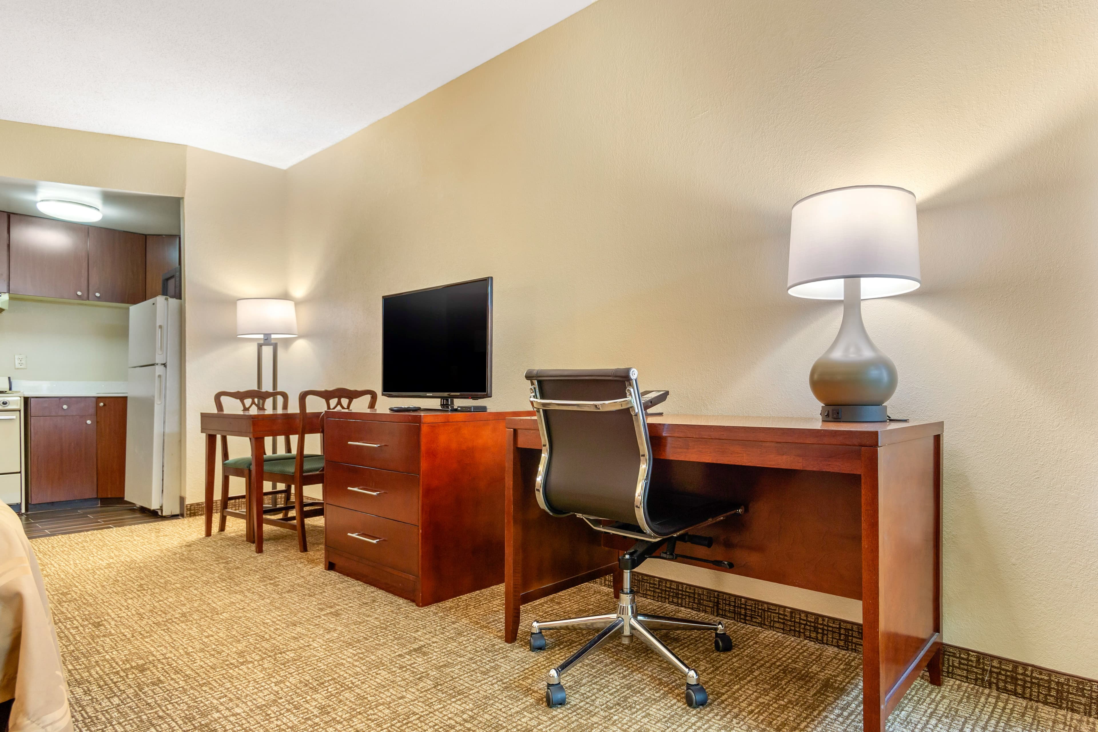 Quality Inn & Suites Olde Town - Image 5
