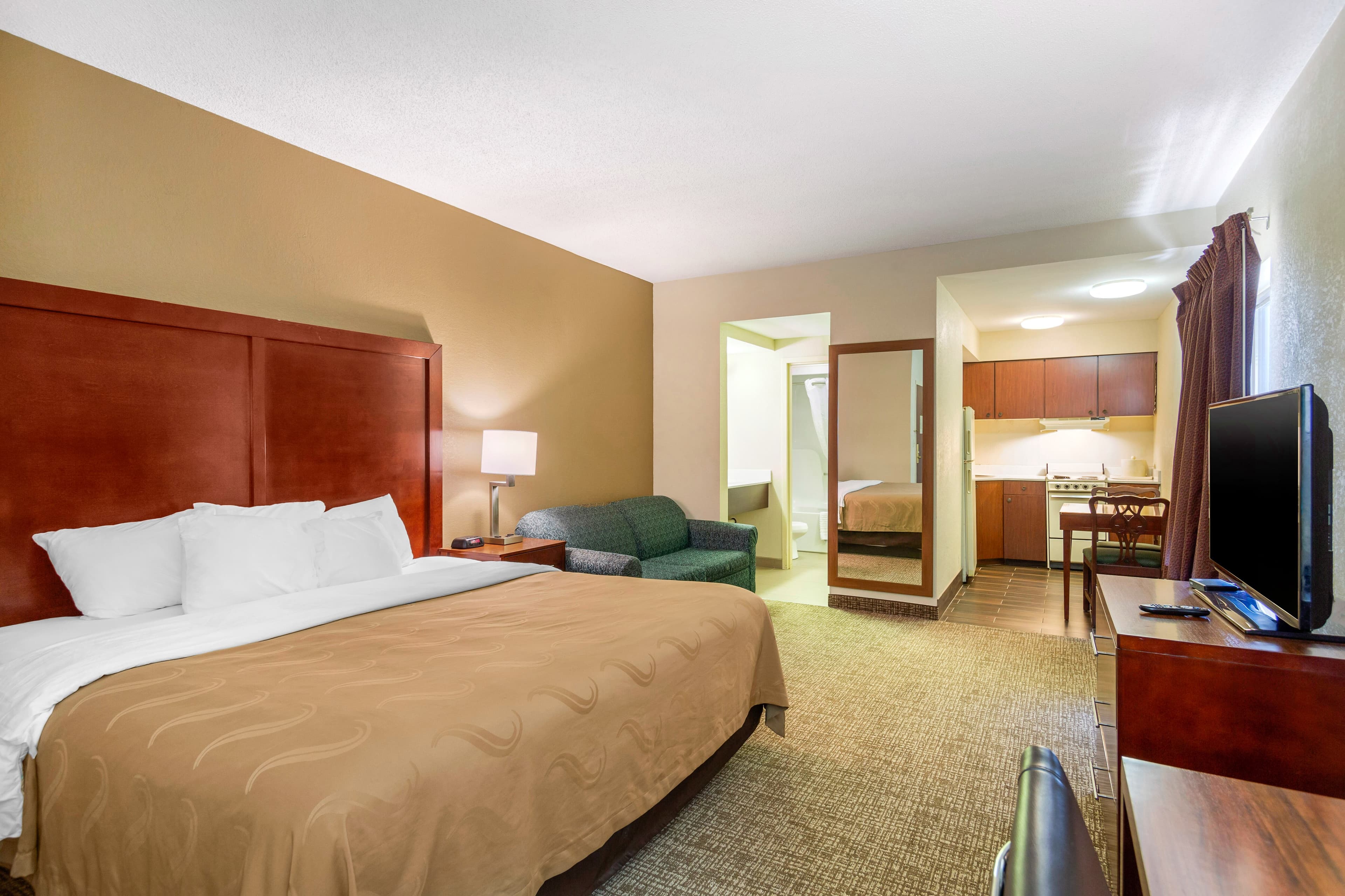 Quality Inn & Suites Olde Town — 7