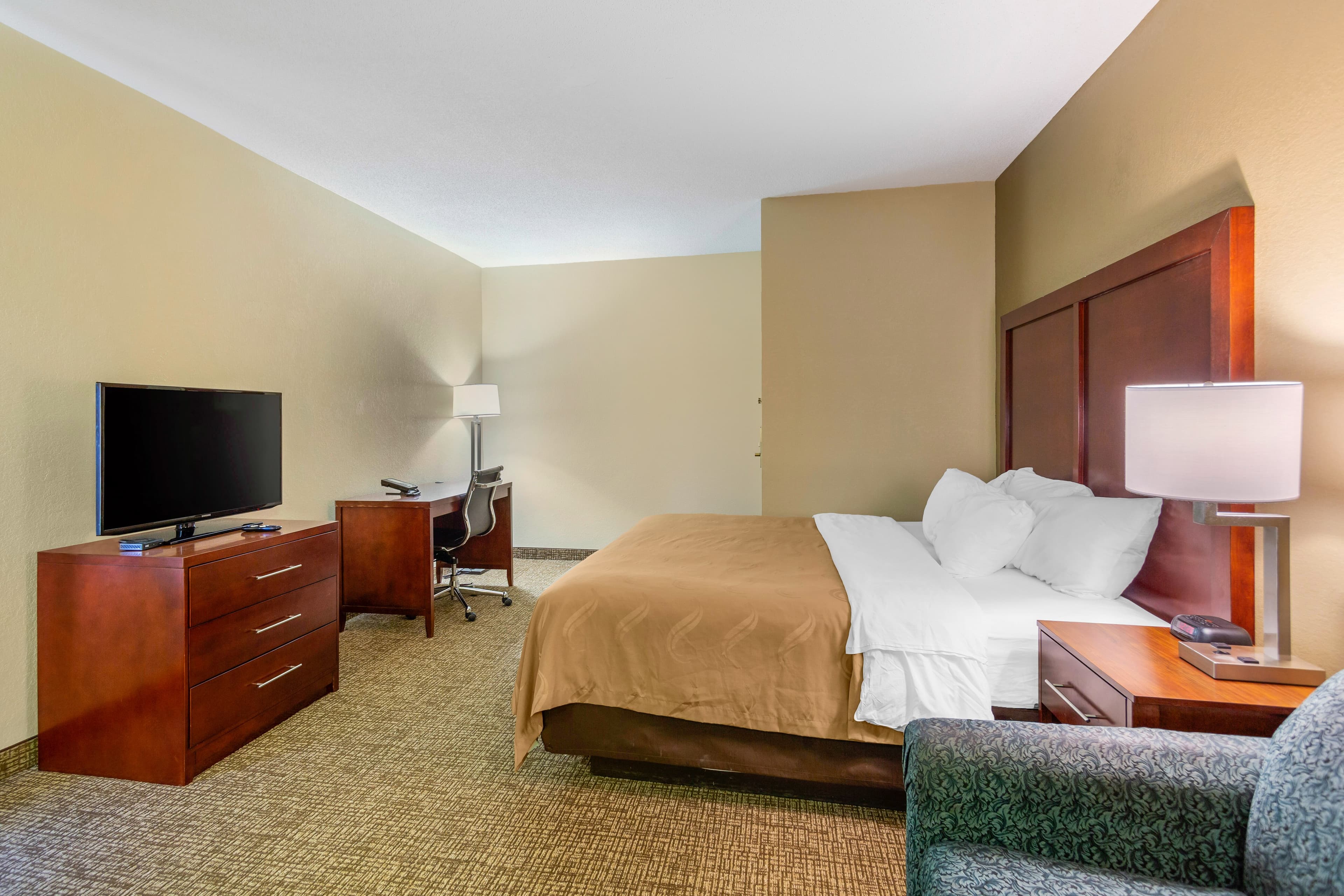 Quality Inn & Suites Olde Town — 8