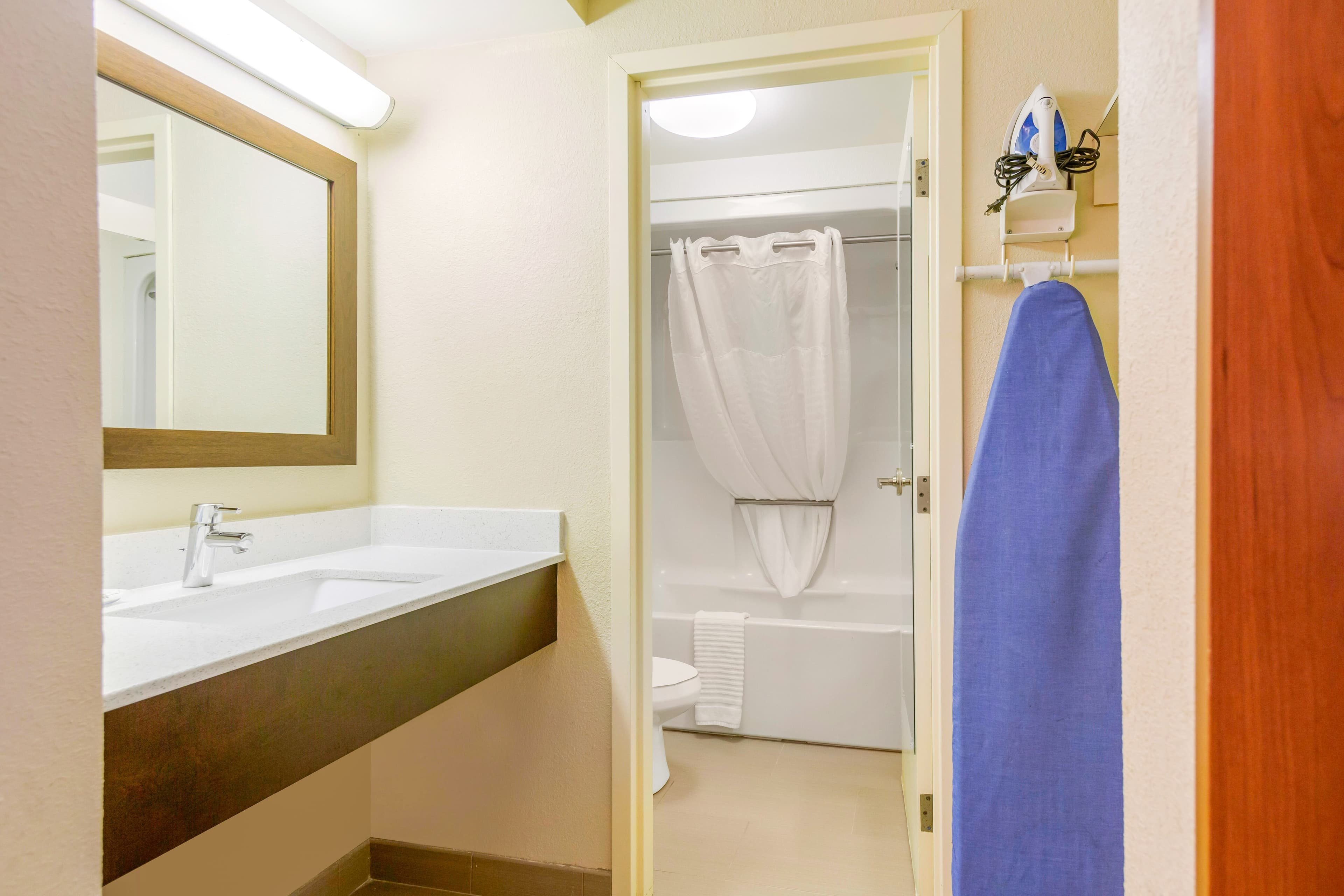 Quality Inn & Suites Olde Town — 11