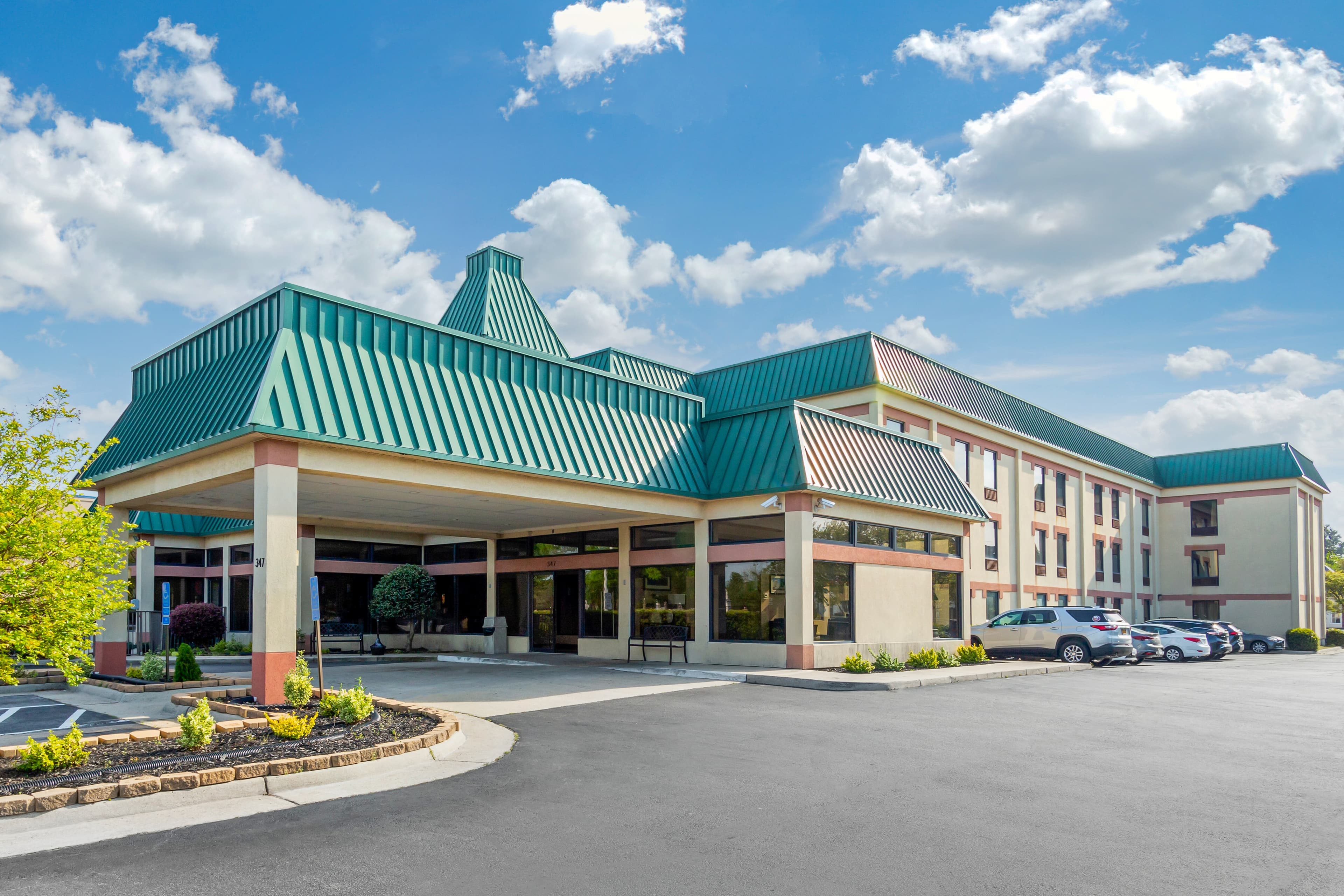 Quality Inn & Suites Olde Town - Image 1