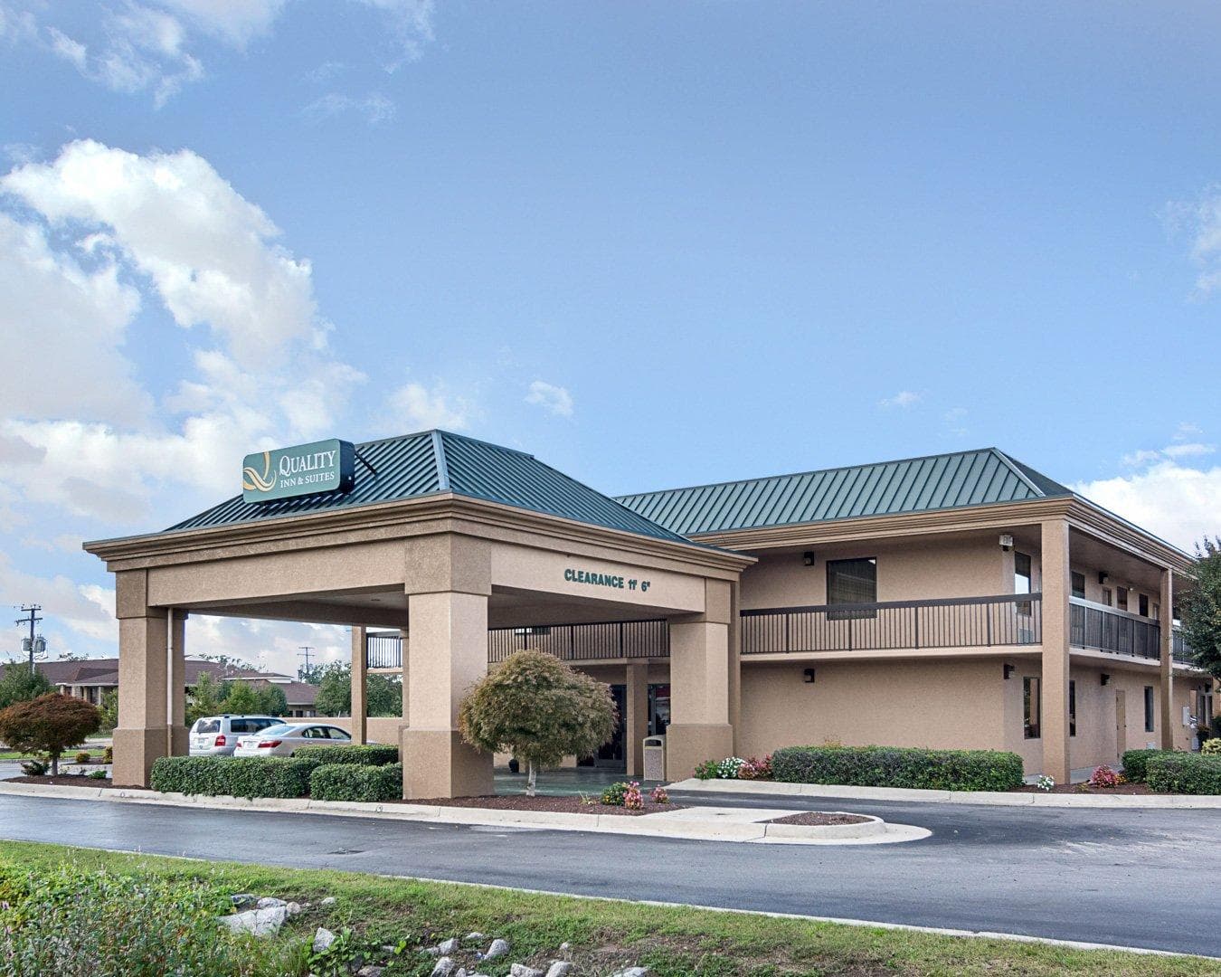 Quality Inn & Suites Franklin - Image 1