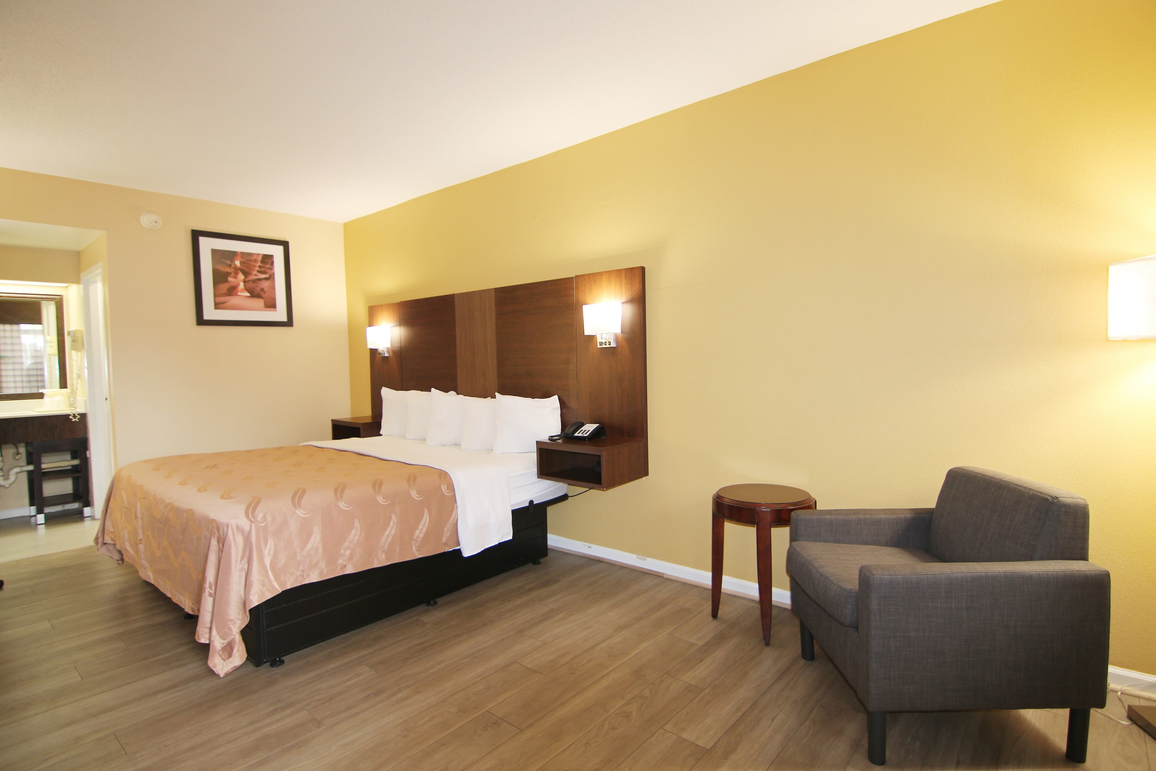 Quality Inn & Suites Franklin — 10