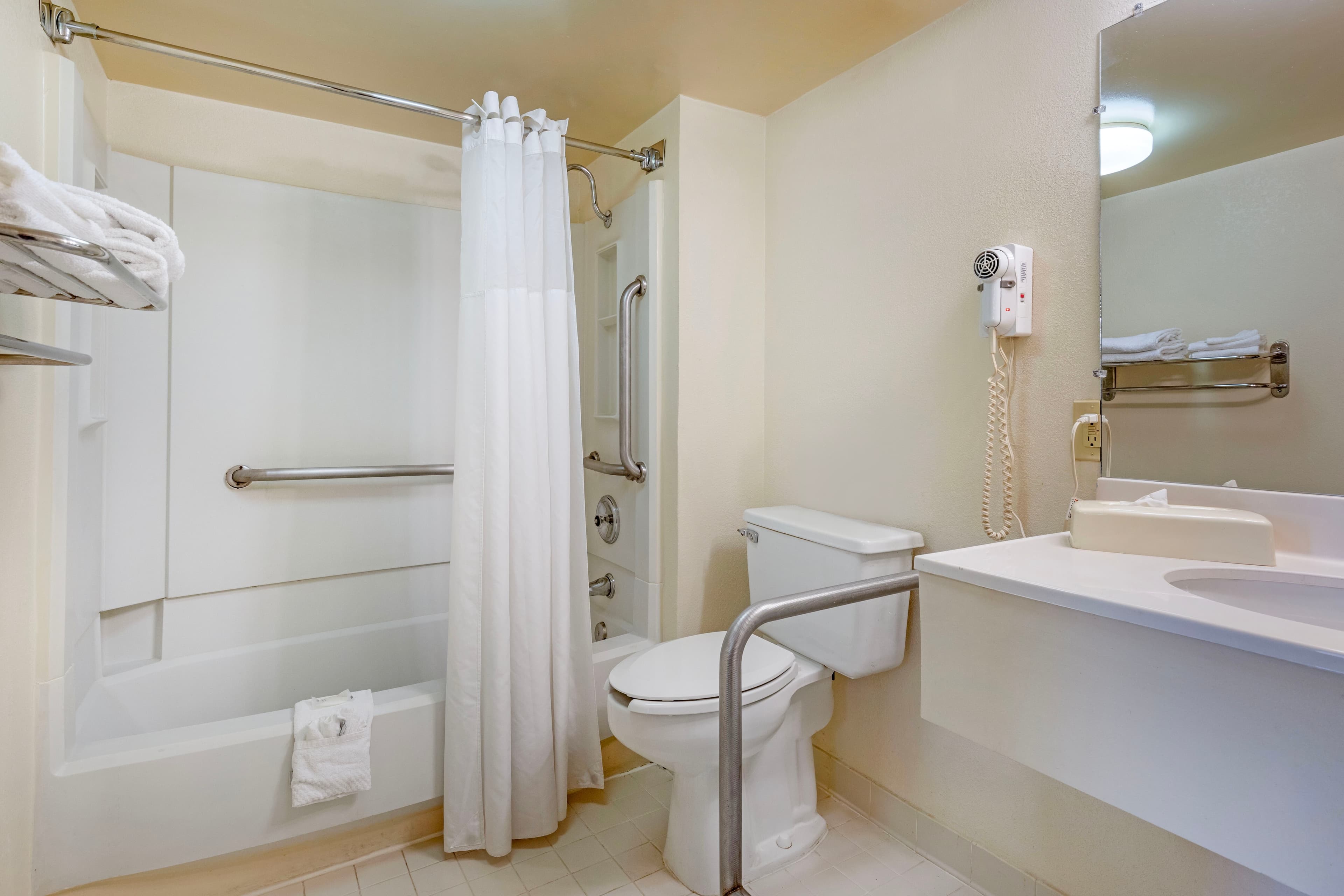 Quality Inn Vienna - Tysons Corner - Image 5