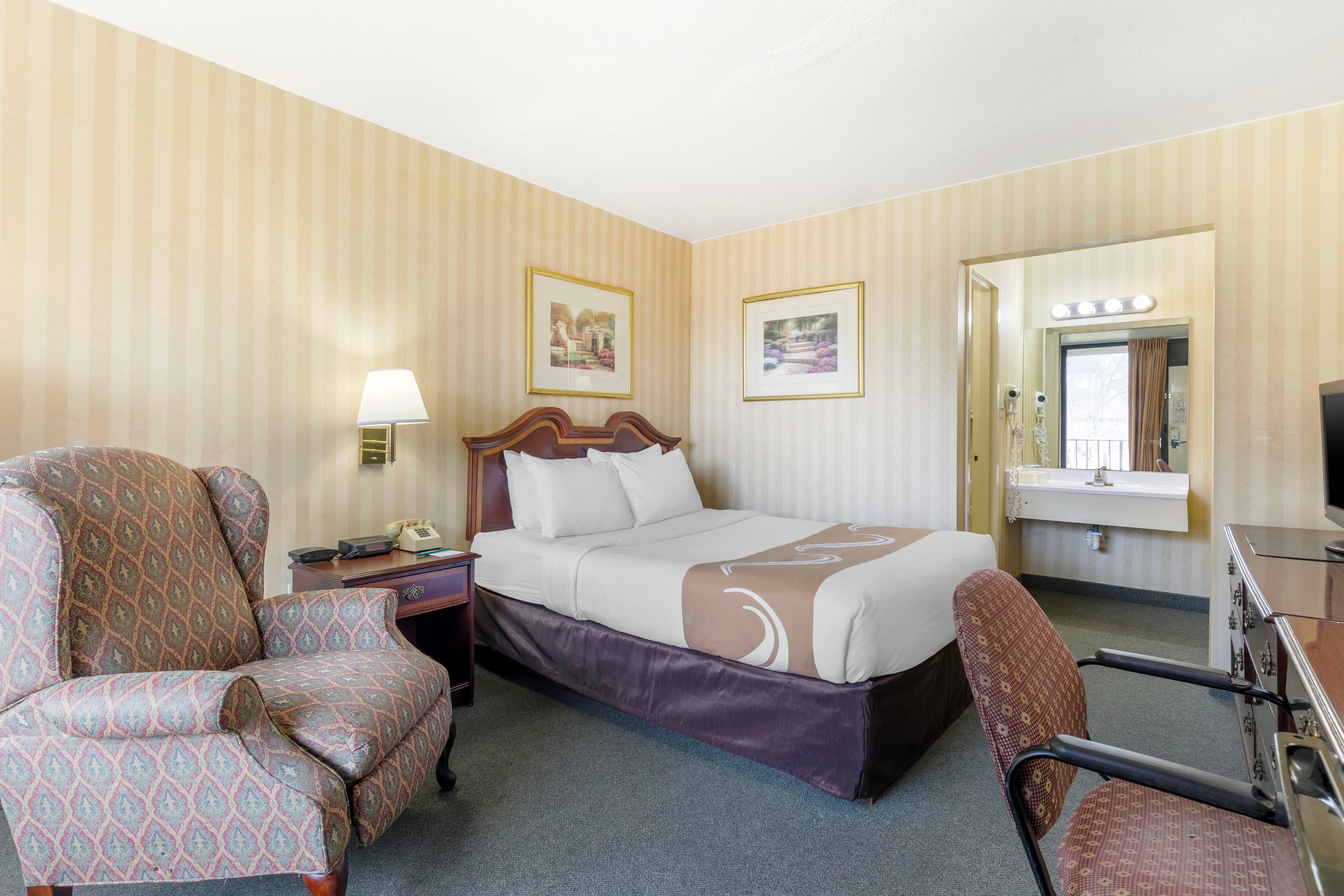 Quality Inn Vienna - Tysons Corner — 14