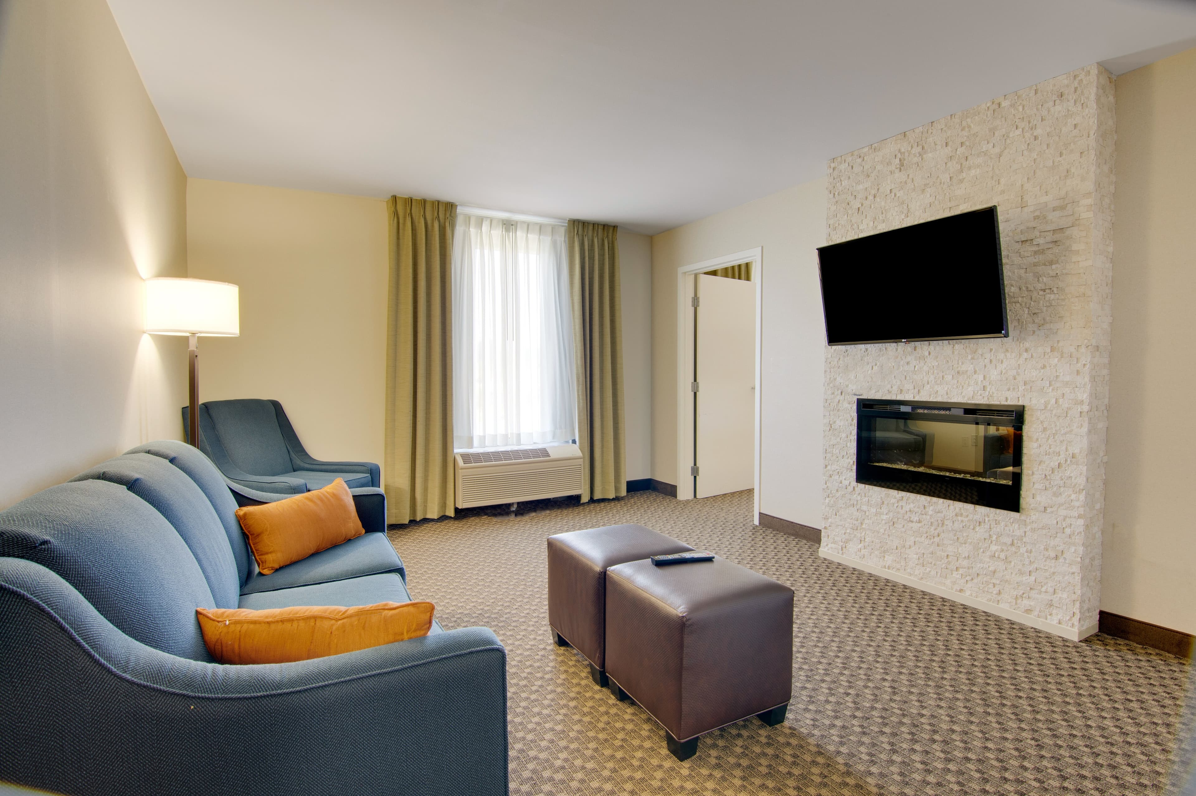 Comfort Inn Airport - Image 2