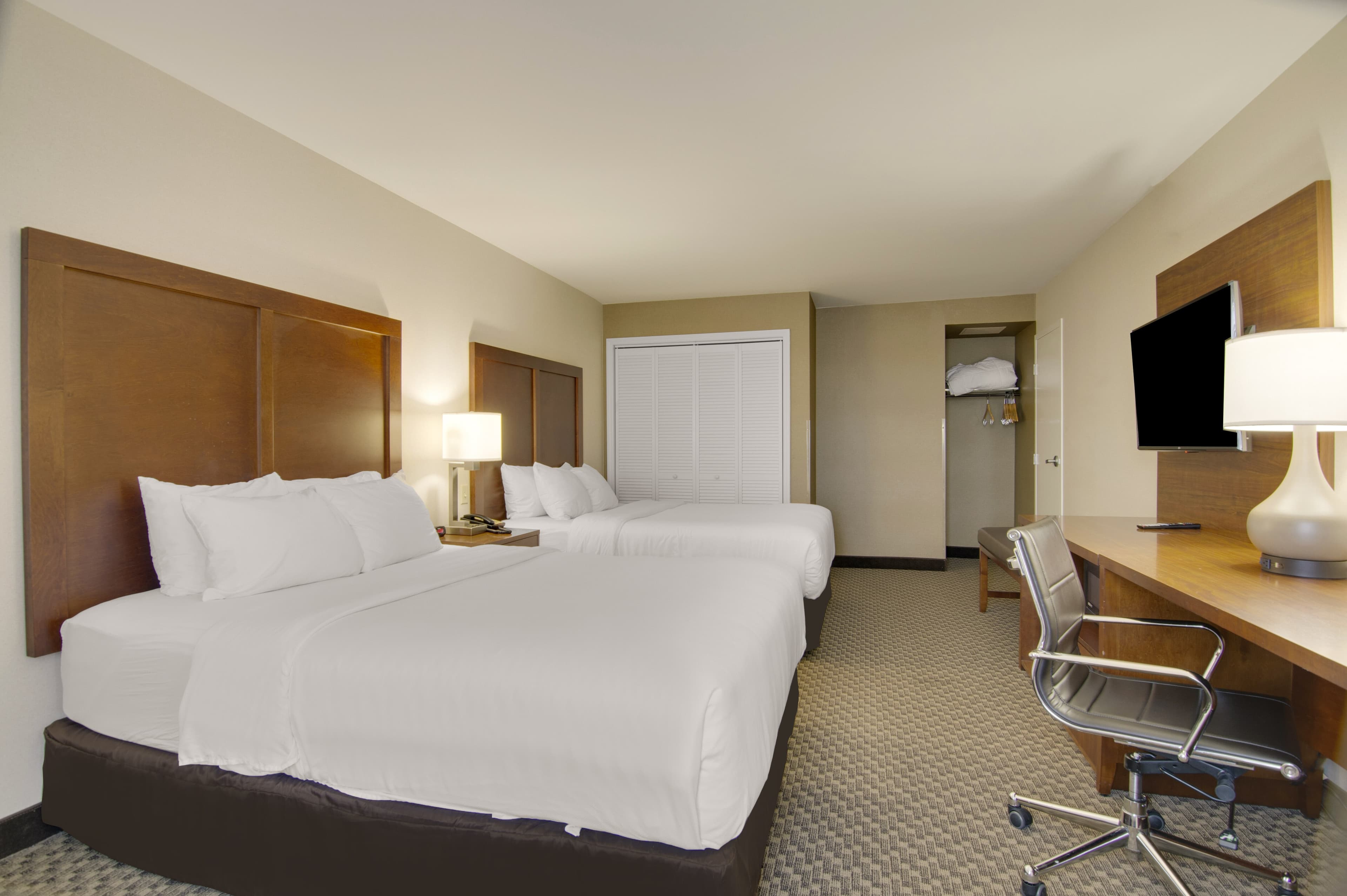 Comfort Inn Airport - Image 3