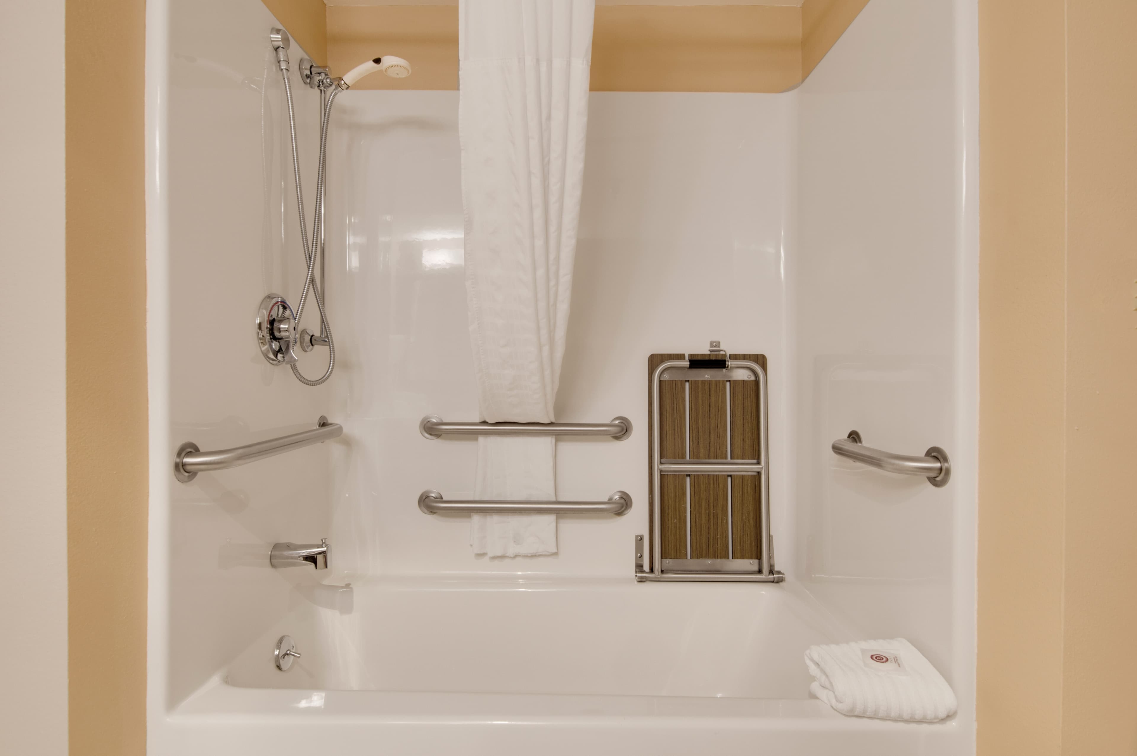 Comfort Inn Airport — 8
