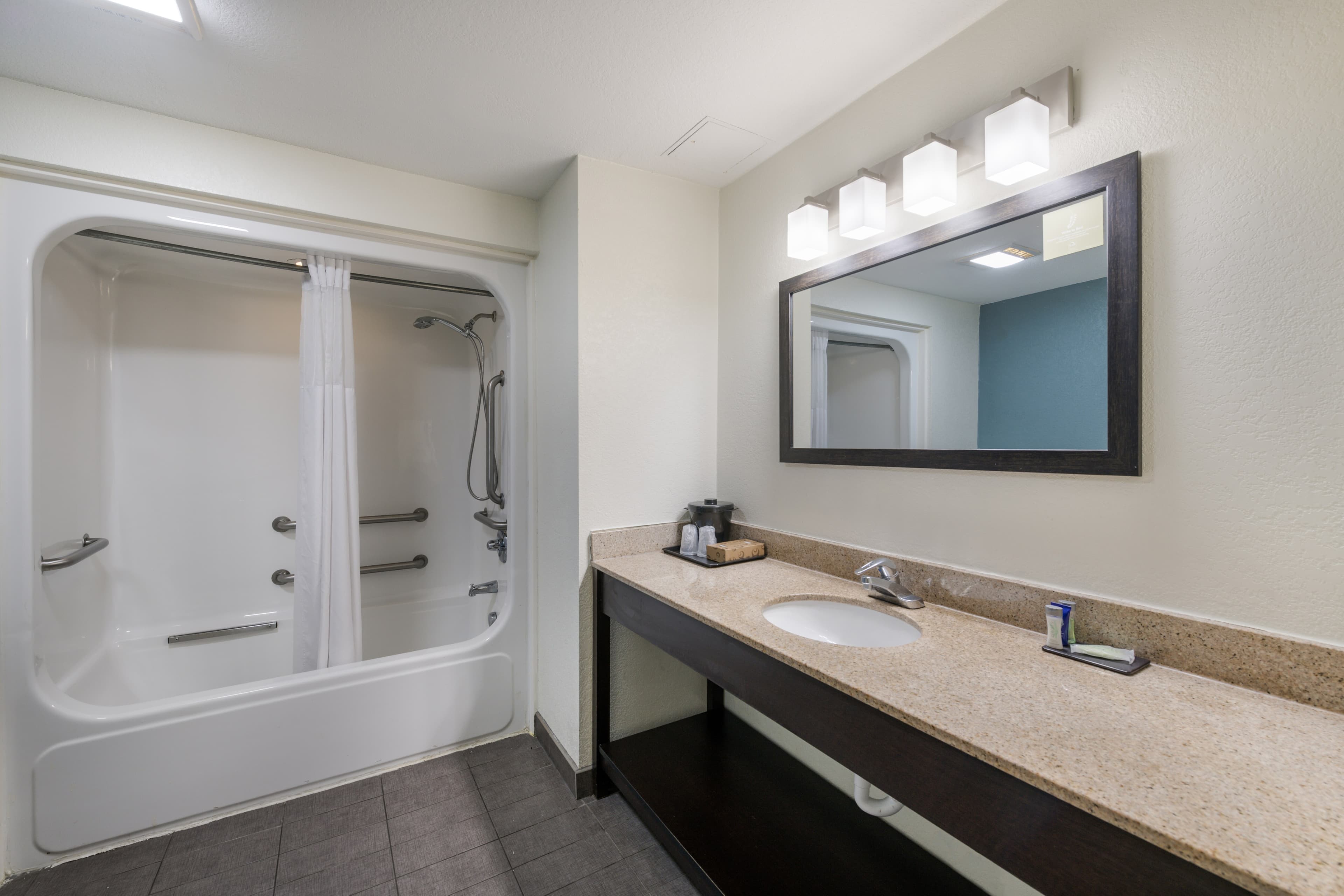 Sleep Inn & Suites Chesapeake - Portsmouth — 8