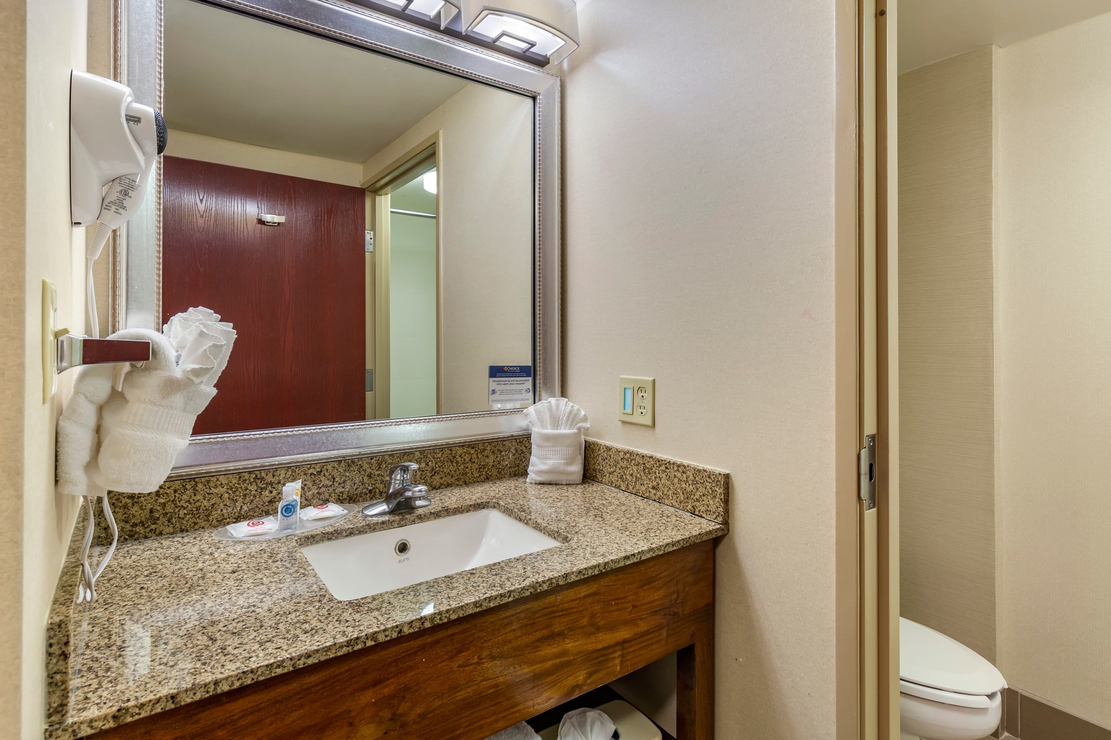 Comfort Suites Manassas Battlefield Park — 23