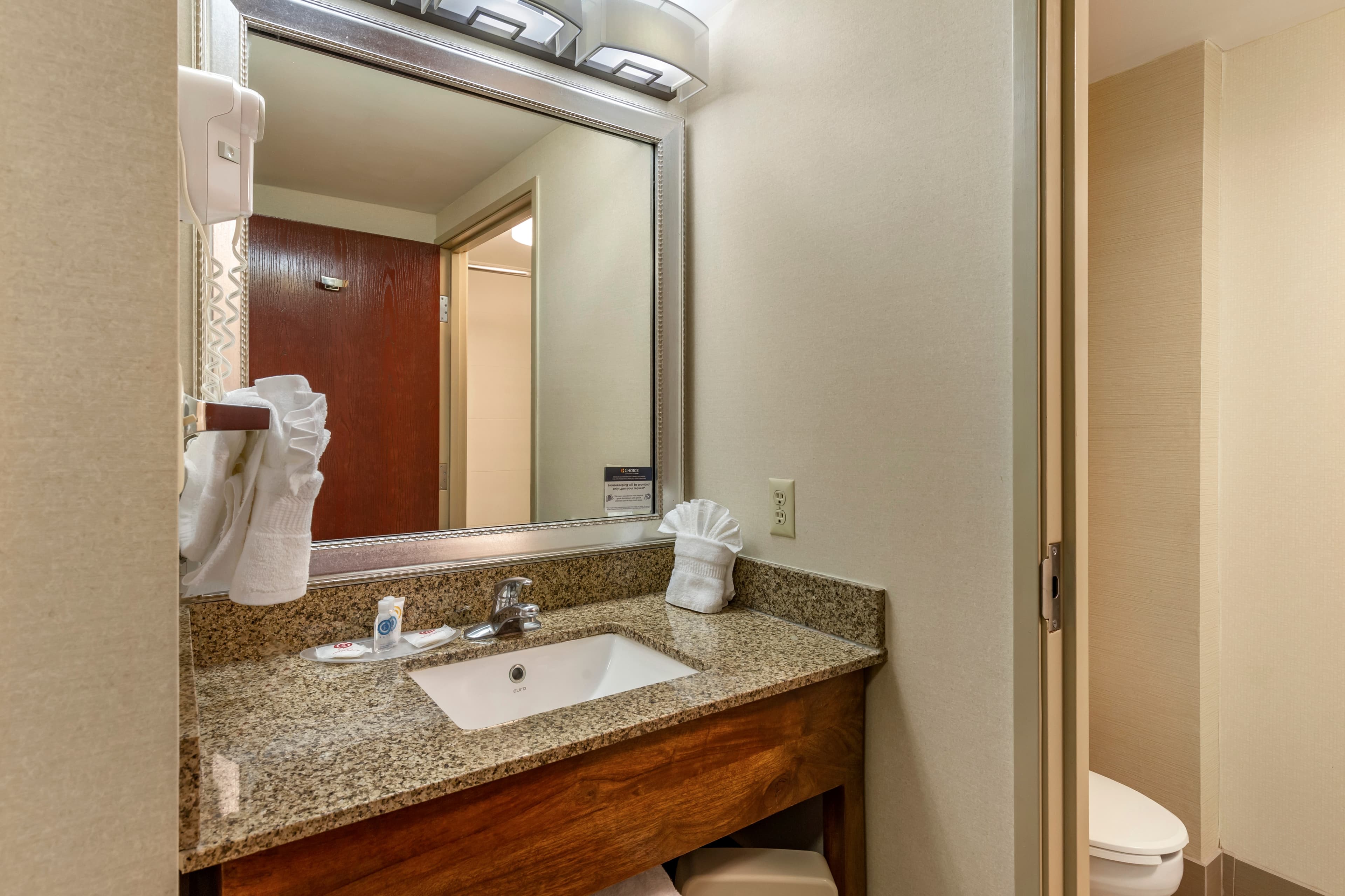 Comfort Suites Manassas Battlefield Park — 14