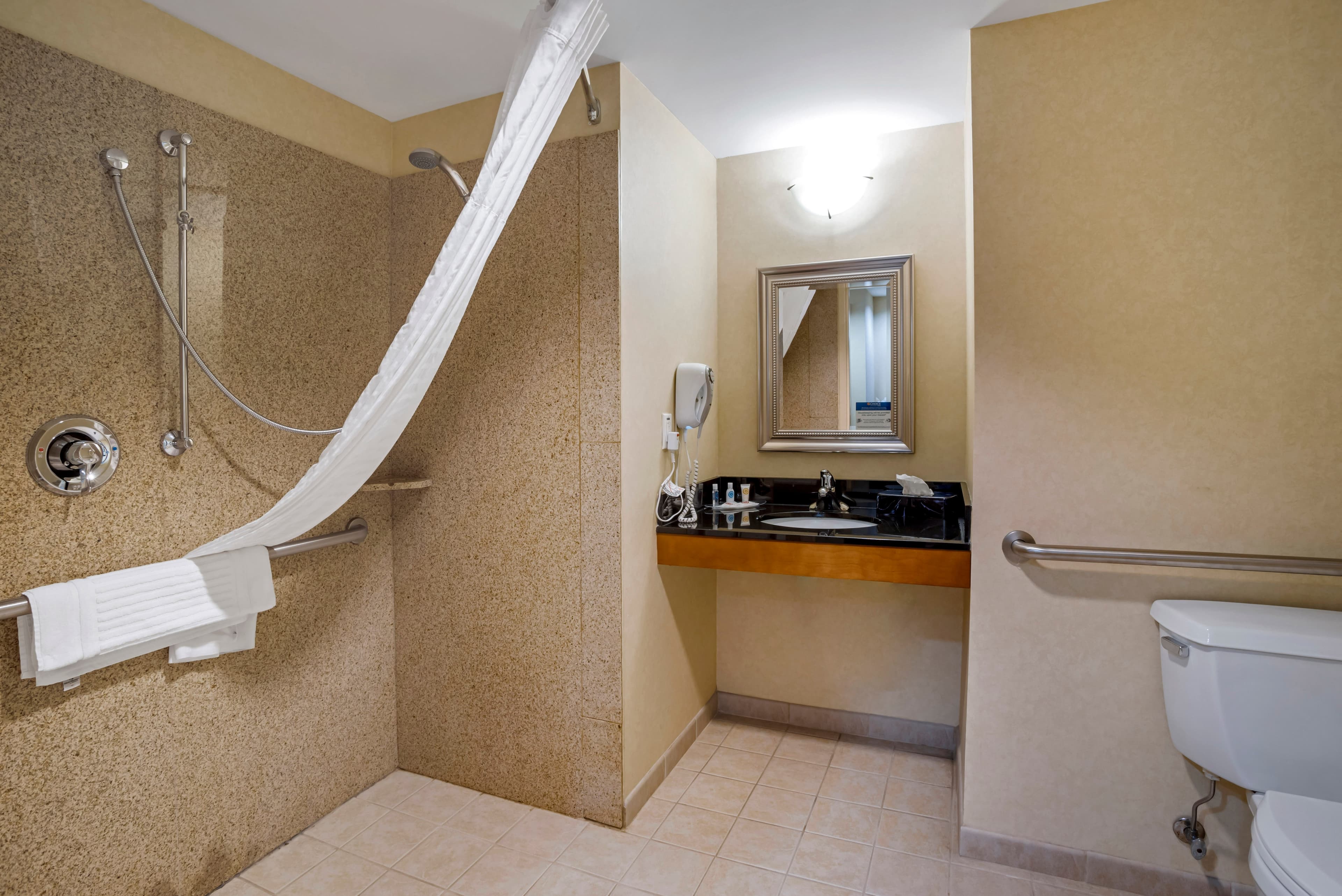 Comfort Suites Fredericksburg North — 7