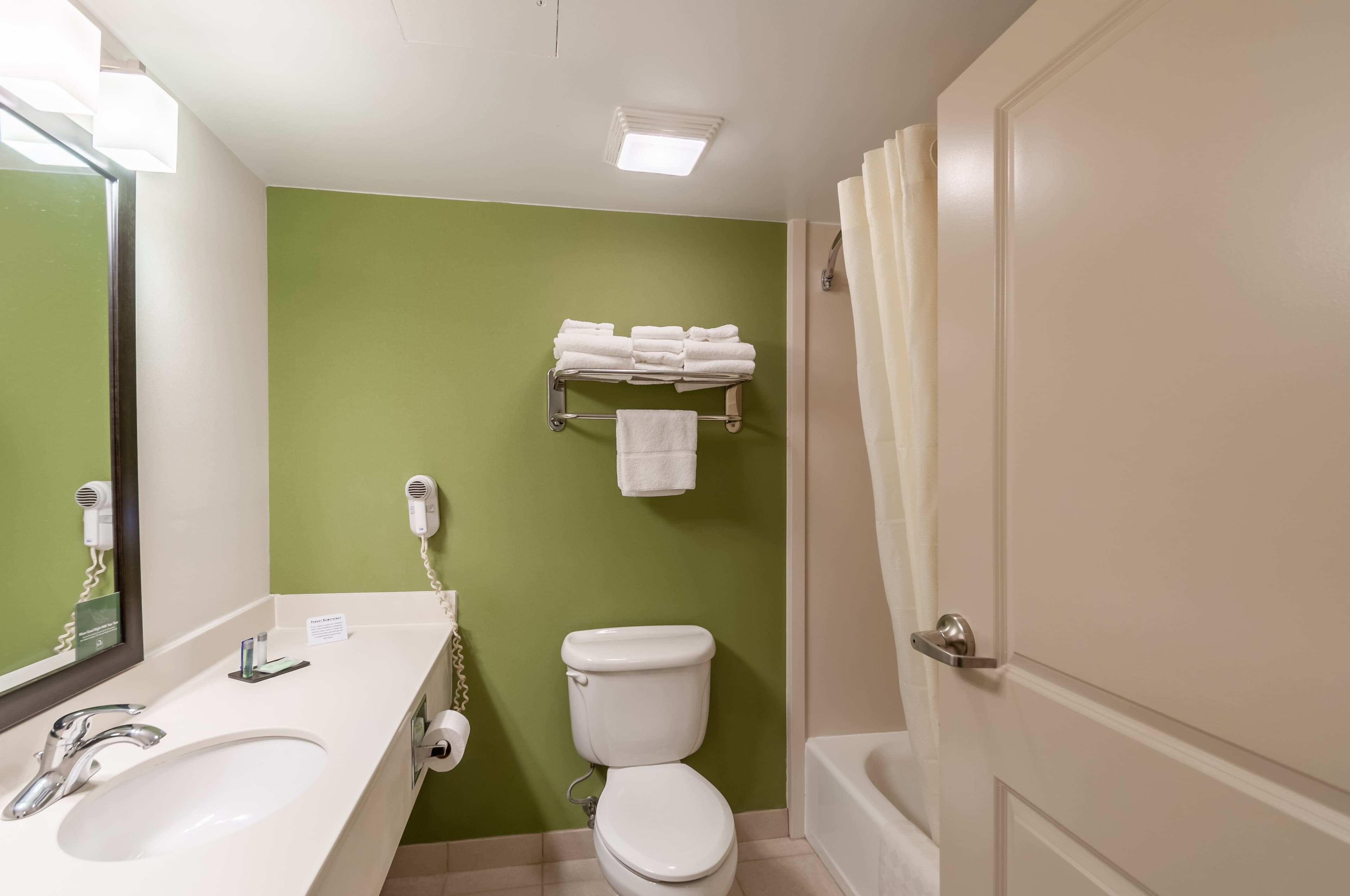 Sleep Inn & Suites Harrisonburg near University - Image 5