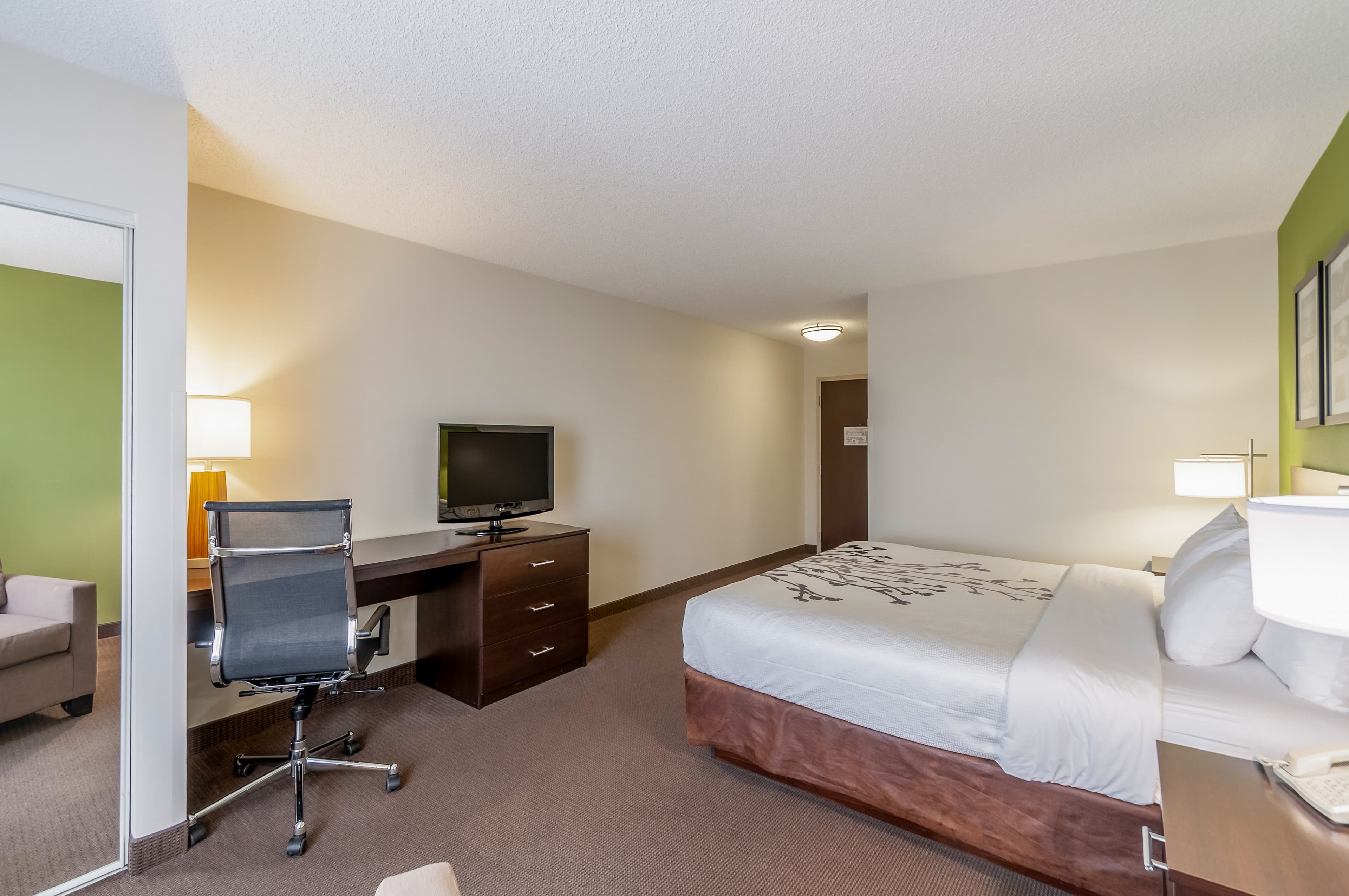 Sleep Inn & Suites Harrisonburg near University — 7