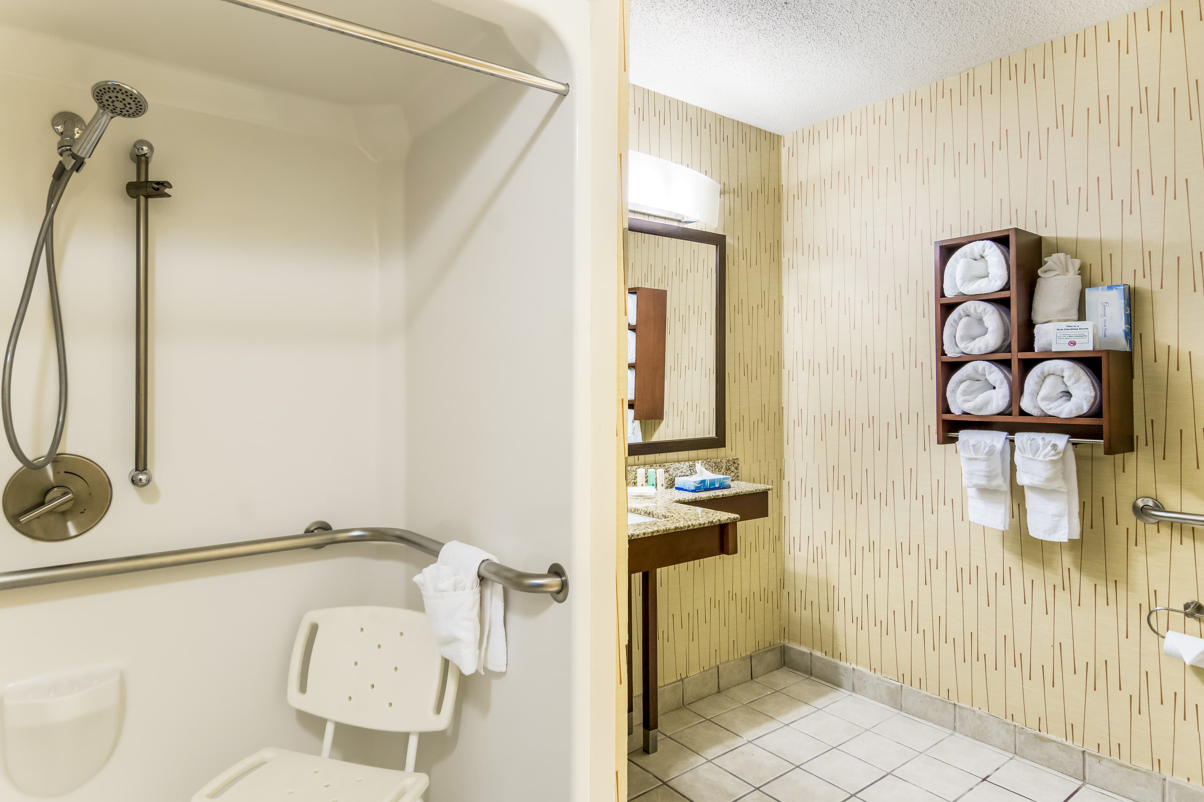 Quality Inn Chester - South Richmond - Image 5