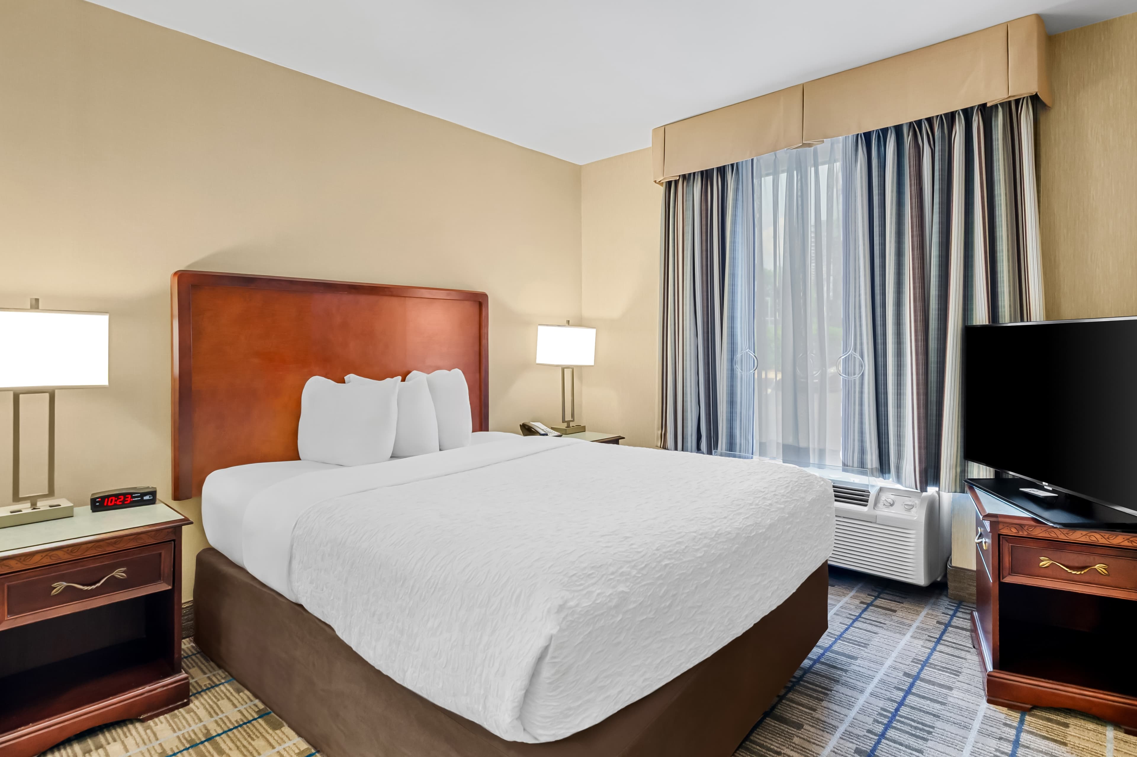 MainStay Suites Roanoke Airport — 8