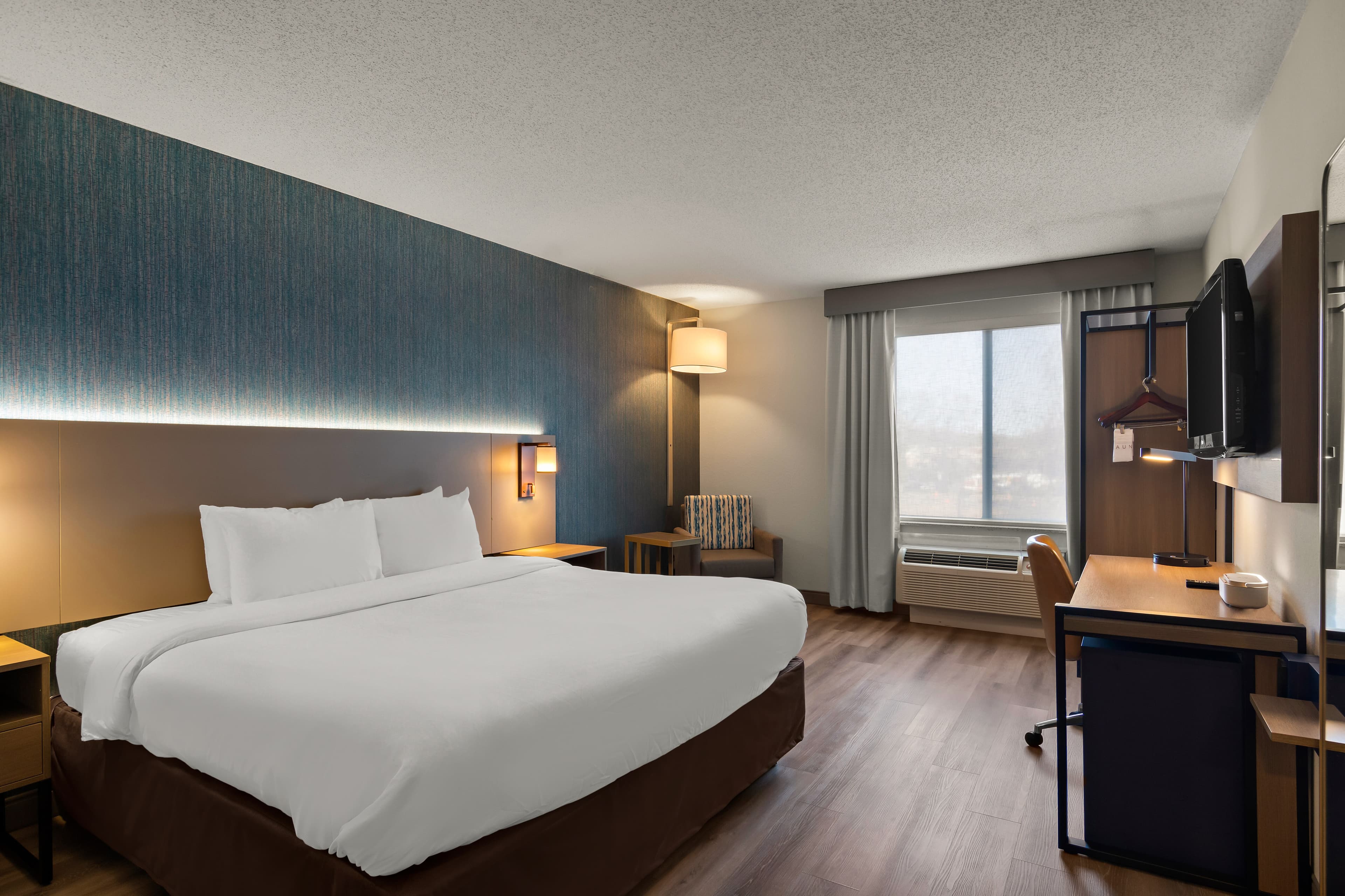Comfort Inn & Suites Ashland - Richmond North - Image 2