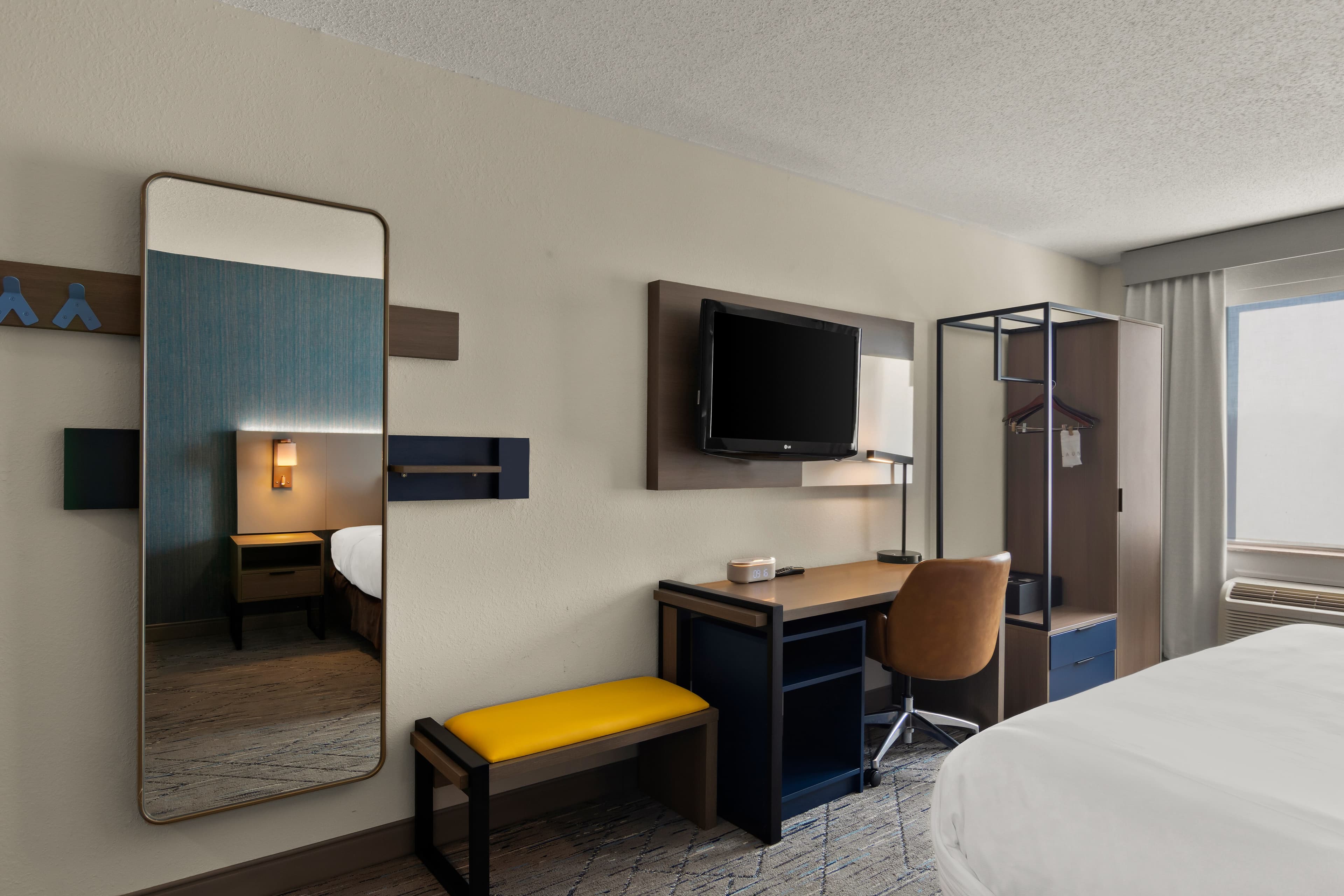 Comfort Inn & Suites Ashland - Richmond North — 11