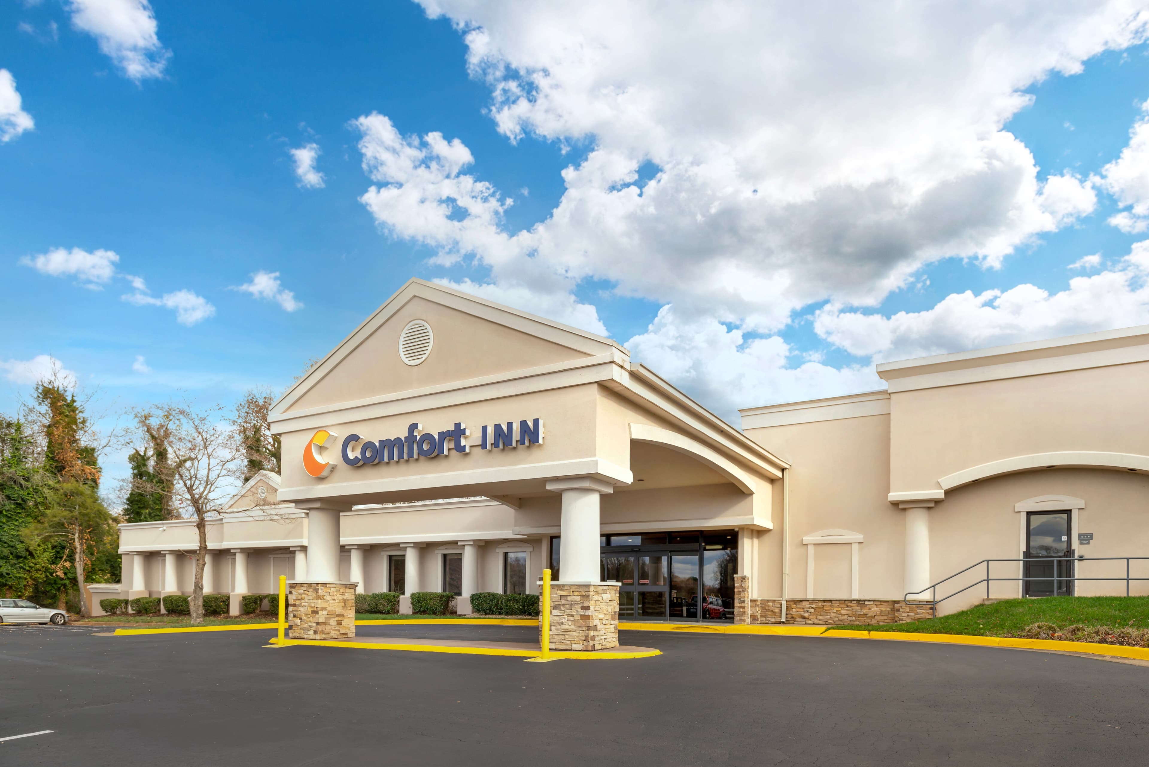 Comfort Inn Monticello - Image 1