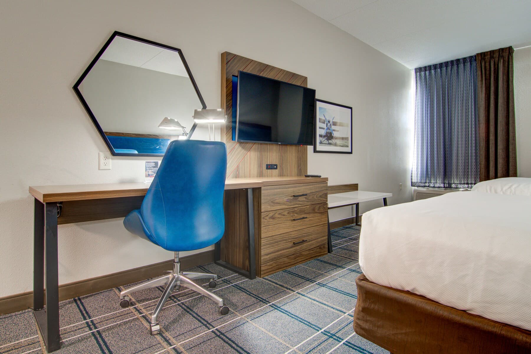 Comfort Suites Newport News Airport - Image 4