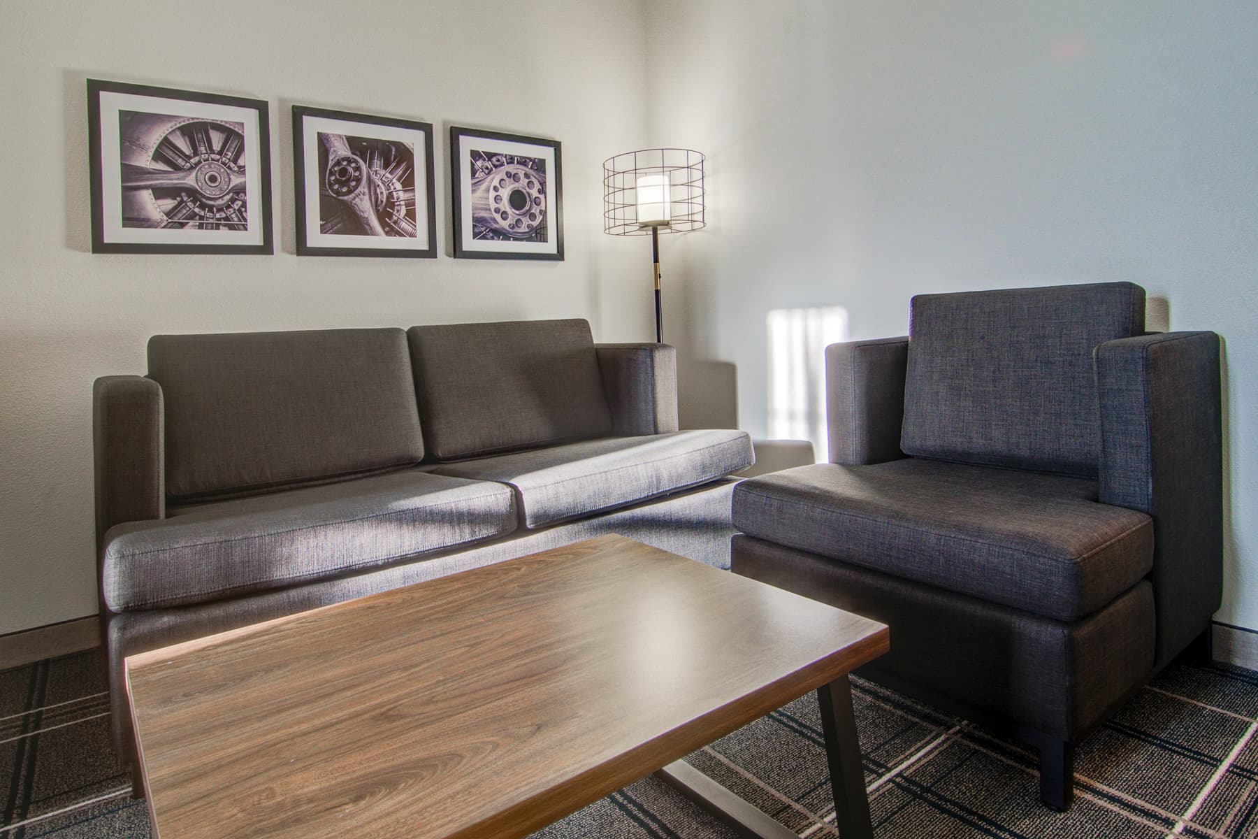 1 King Bed, 1 Room Suite, Sofa Bed - Image 2